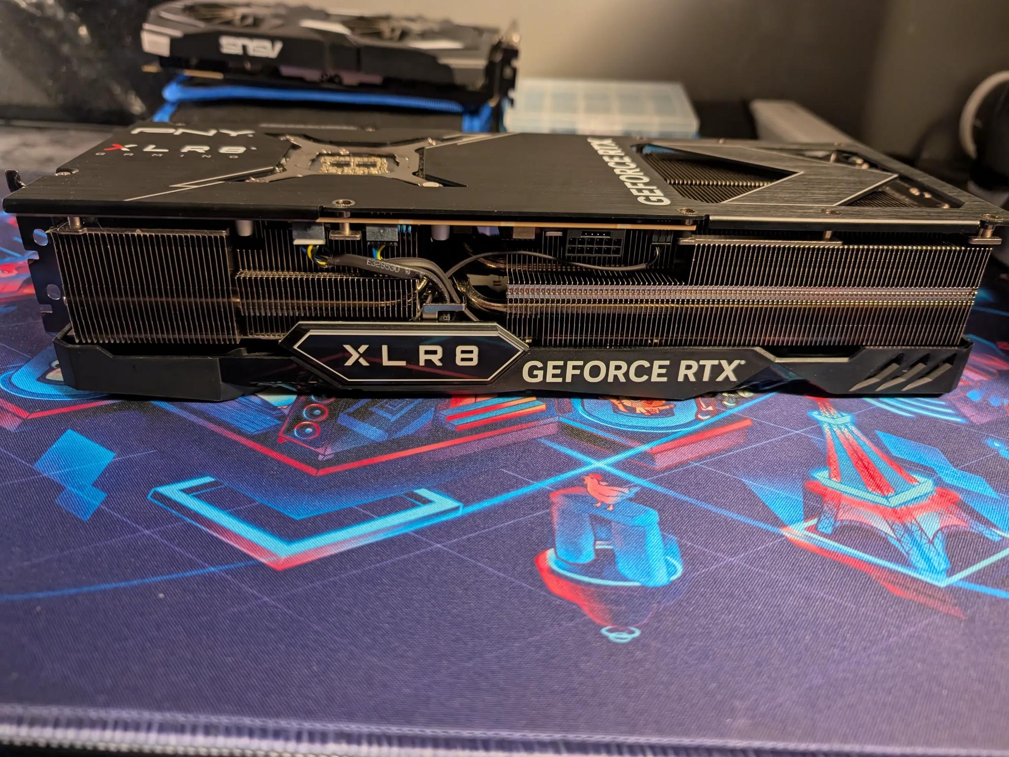 PNY GeForce RTX 4080 16GB XLR8 Gaming VERTO EPIC-X RGB