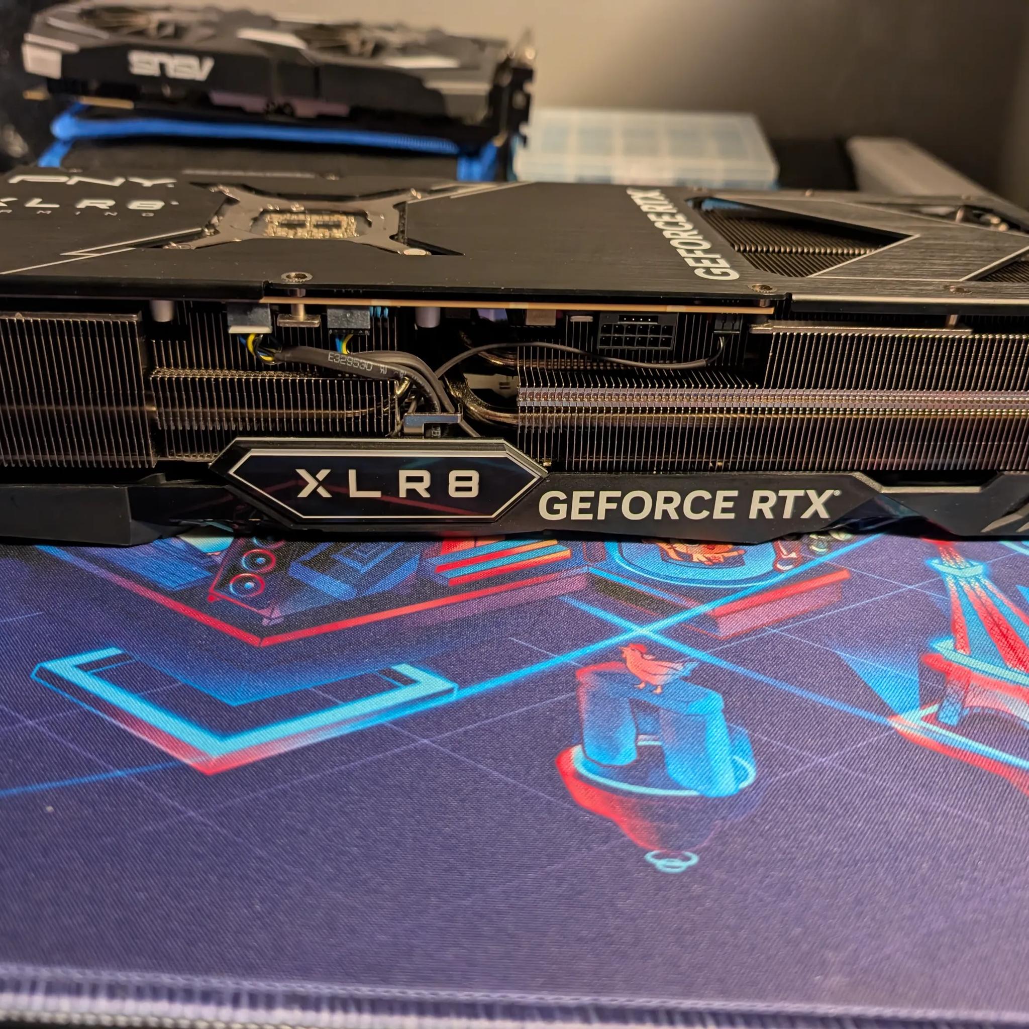 PNY GeForce RTX 4080 16GB XLR8 Gaming VERTO EPIC-X RGB