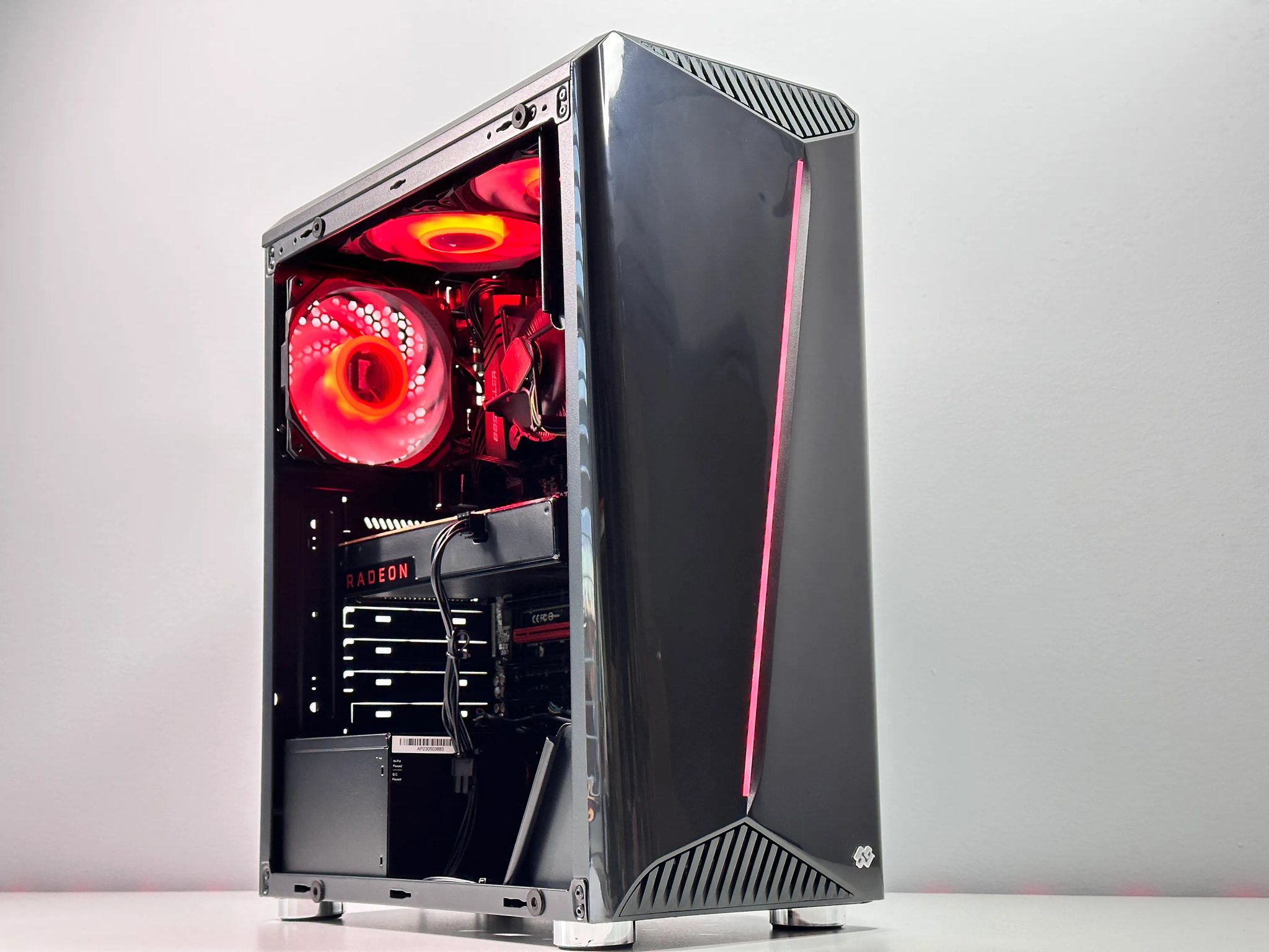 🩸Fatal1ty🩸AMD RX 580🕹️Intel Xeon 1241 V3🕹️16GB  RAM🕹️500GB SSD