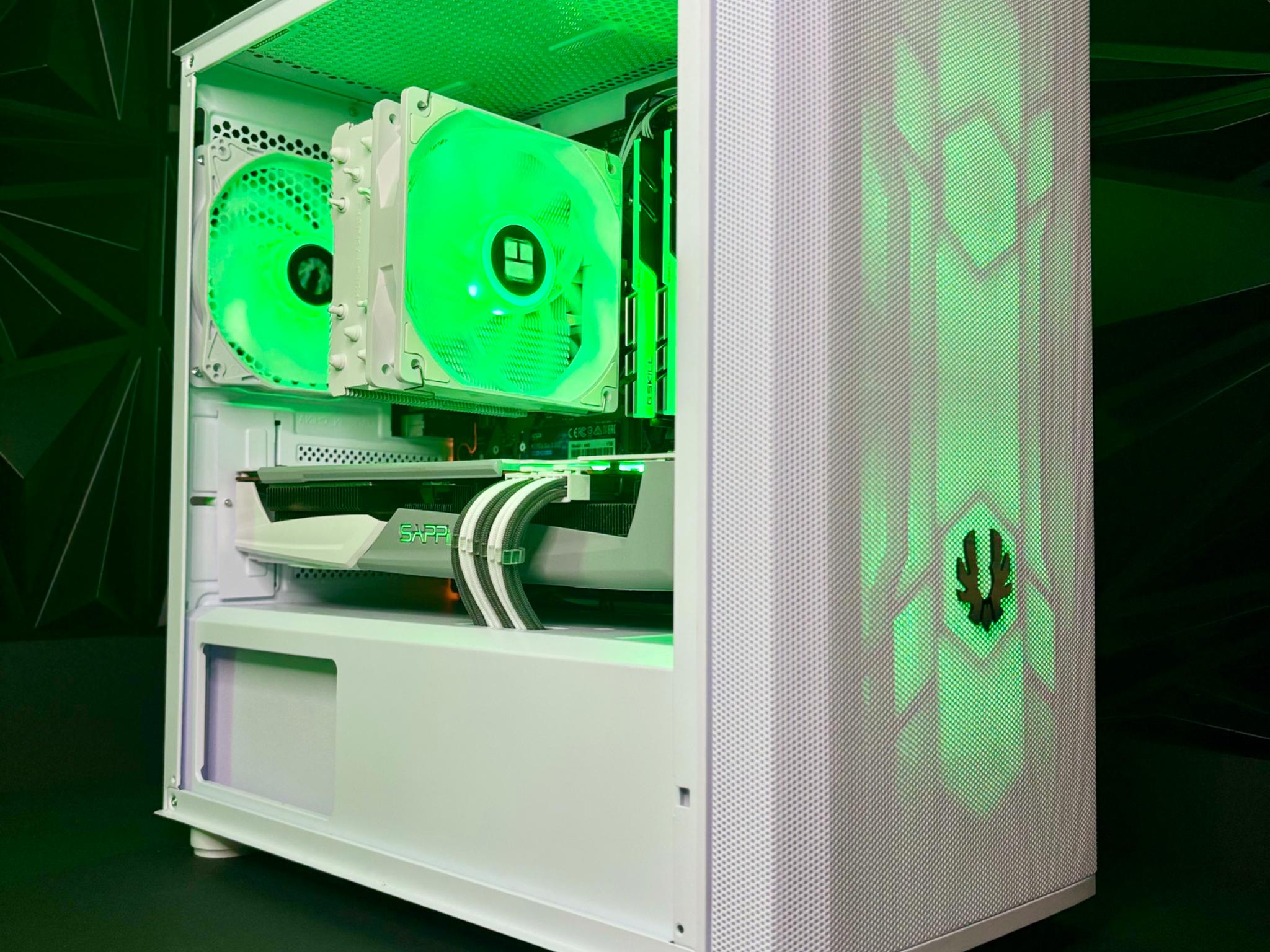 GAMING PC / RYZEN 5 / RX5700 XT / 16 GB RAM / 1 TB STORAGE