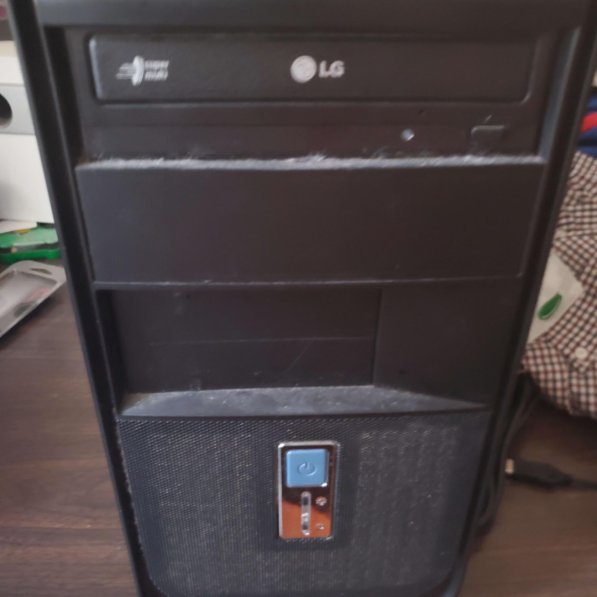 Low End Gaming PC (Specs in Desc) 