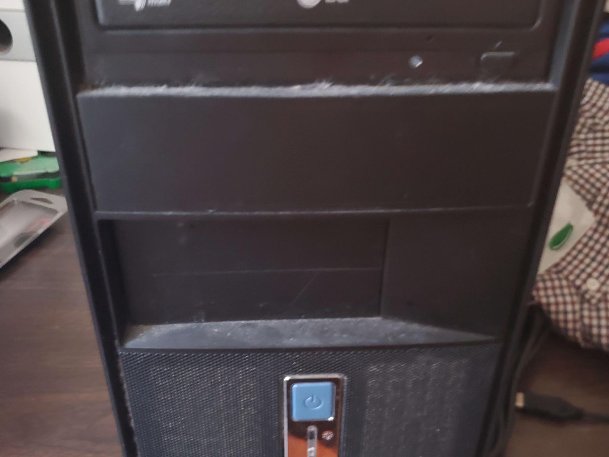 Low End Gaming PC (Specs in Desc) 