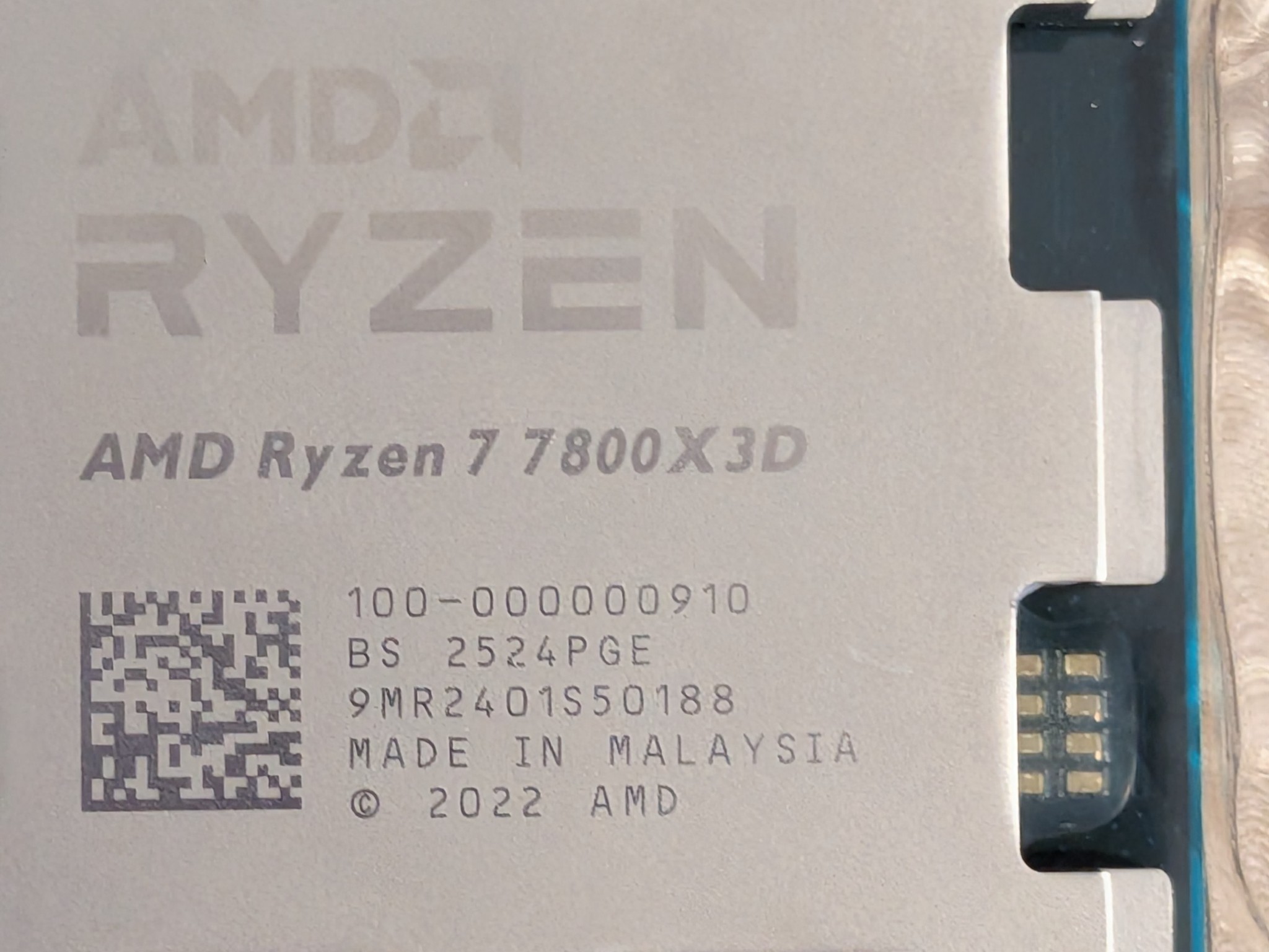 AMD Ryzen 7 7800X3D