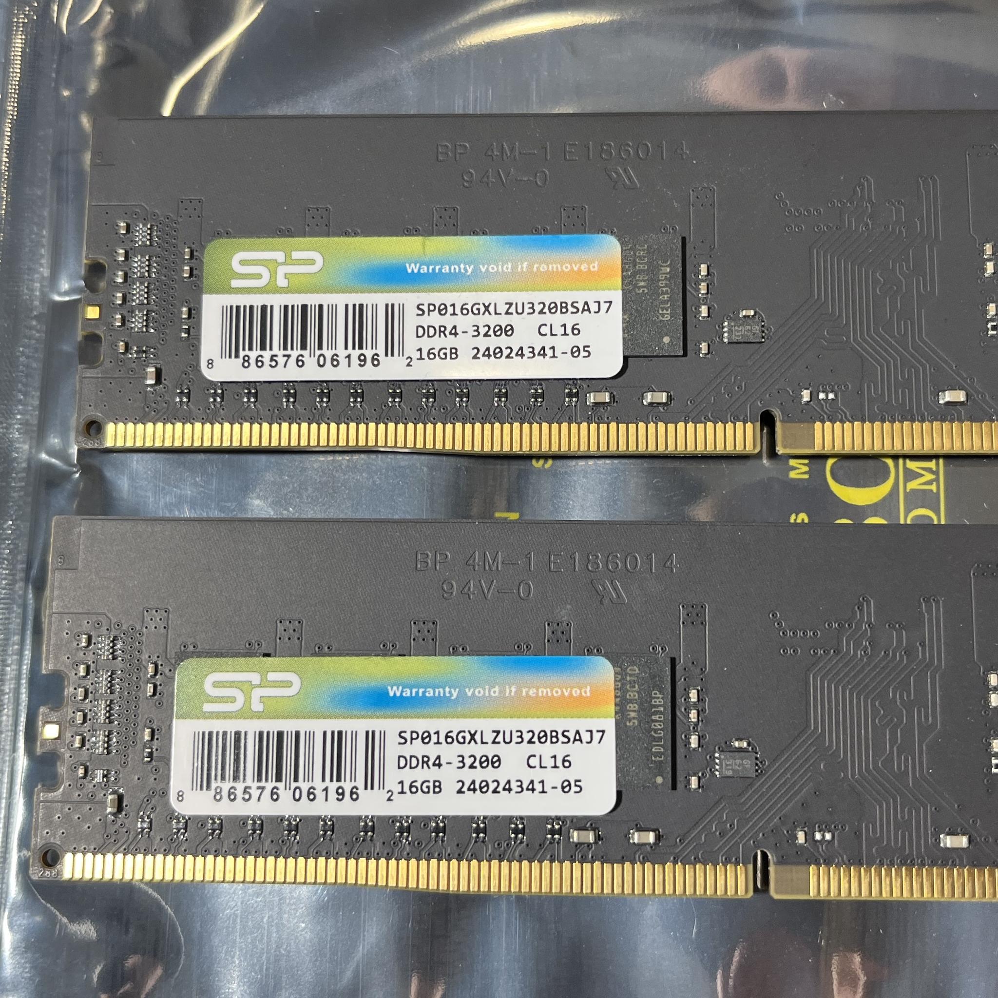 Silicon Power 32GB (2x16GB) DDR4-3200 CL16 DIMM 288-Pin