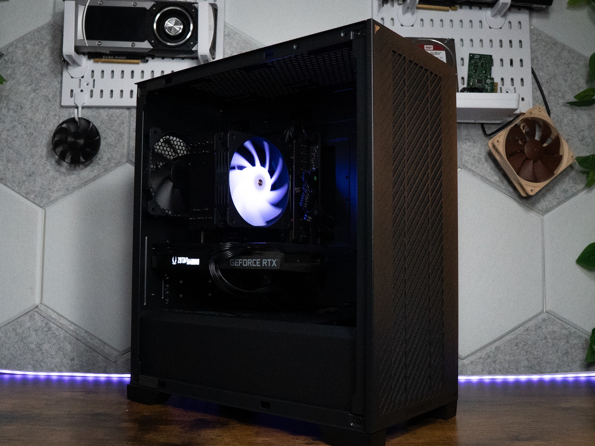 ❄️❄️ | ZOTAC RTX 3070 8GB | RYZEN 5 9600X | 32GB DDR5 RAM | 2TB | Arctic Blackout