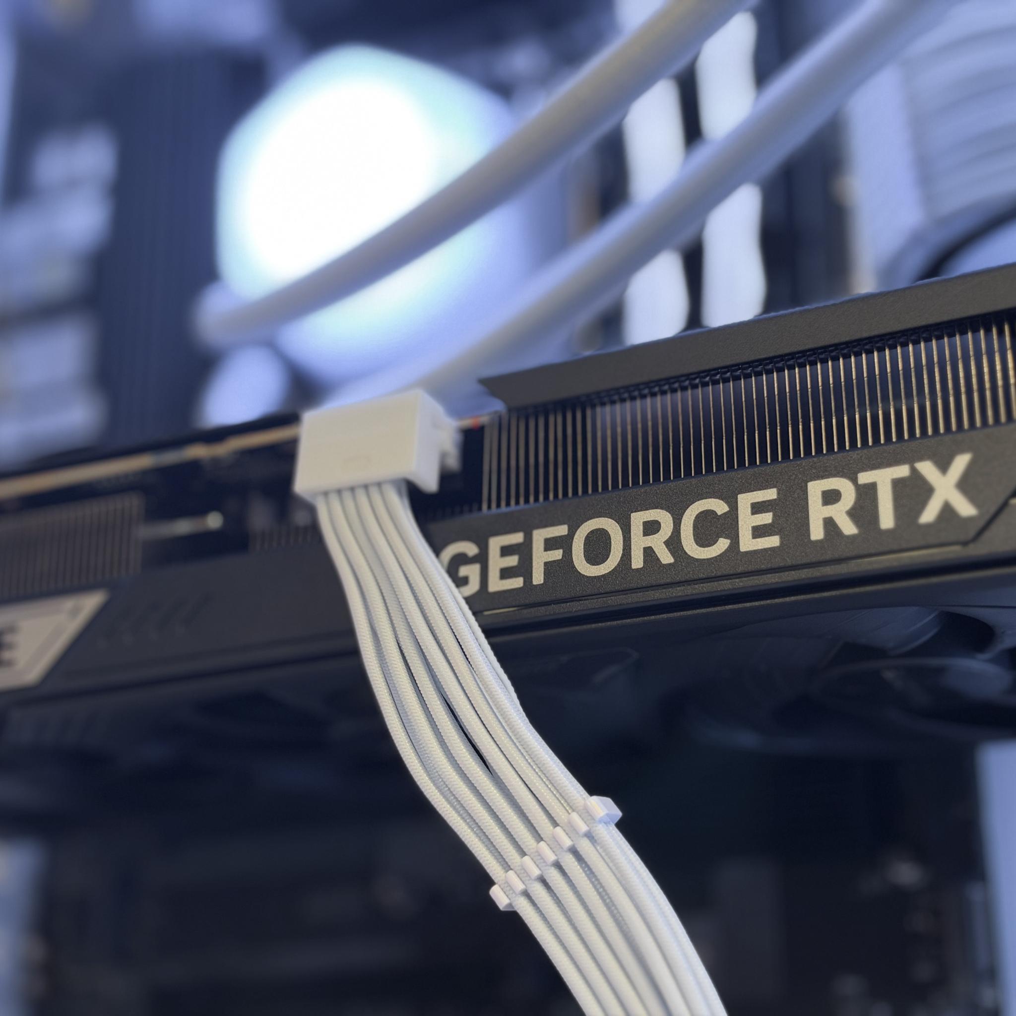 White Gaming PC - RTX 5070 Ti
