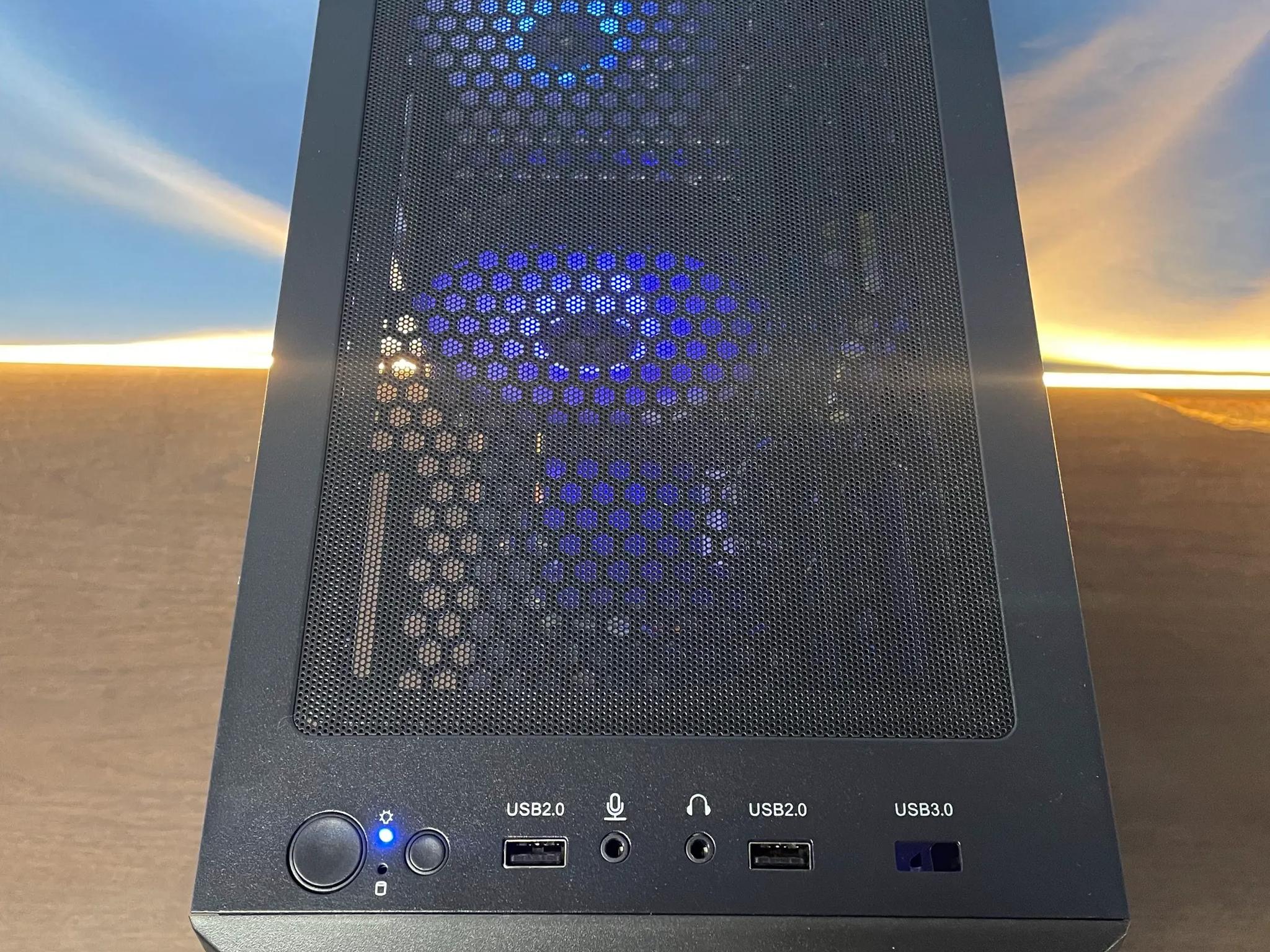 Like New Gaming PC | Intel i7 / RX580 / 8GB / 1.1TB Win 11 Pro + Wi-Fi