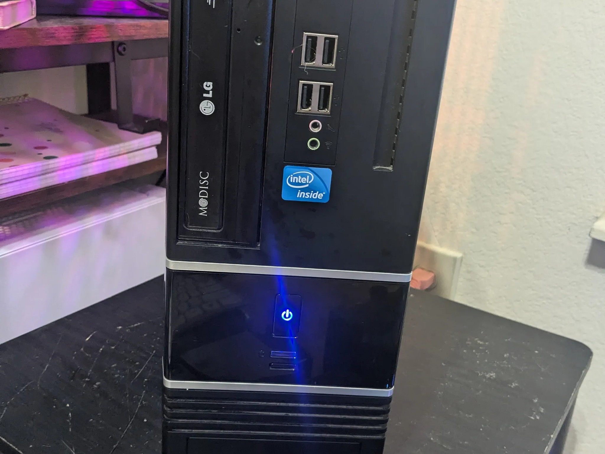i5-2400, 16GB DDR3, Quadro K2200 4GB (GTX 750 TI), 400GB SSD, Win10, RGB