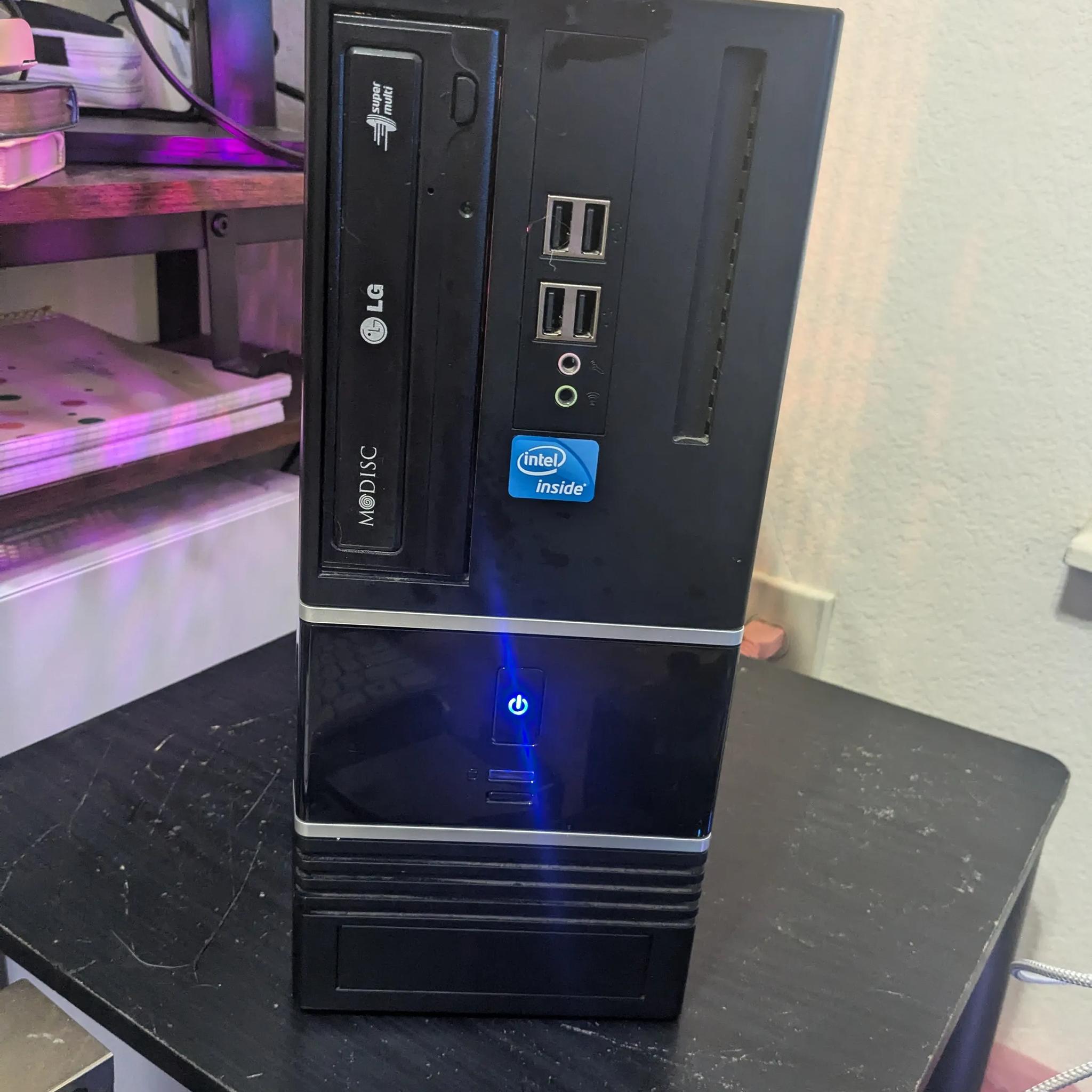 i5-2400, 16GB DDR3, Quadro K2200 4GB (GTX 750 TI), 400GB SSD, Win10, RGB