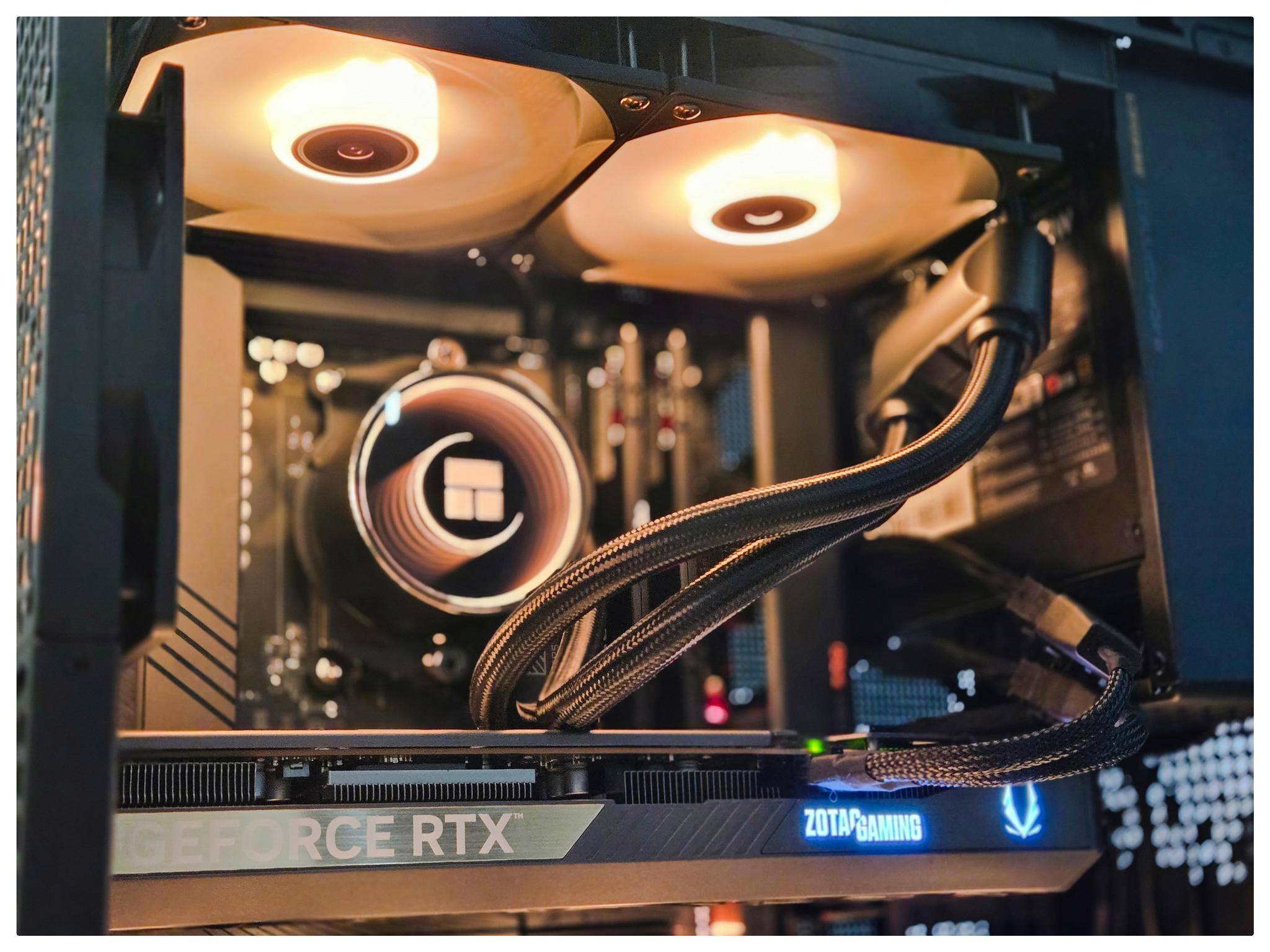 RTX 5070 Ti | Ryzen 7800X3D | 2TB SSD | RGB Gaming PC