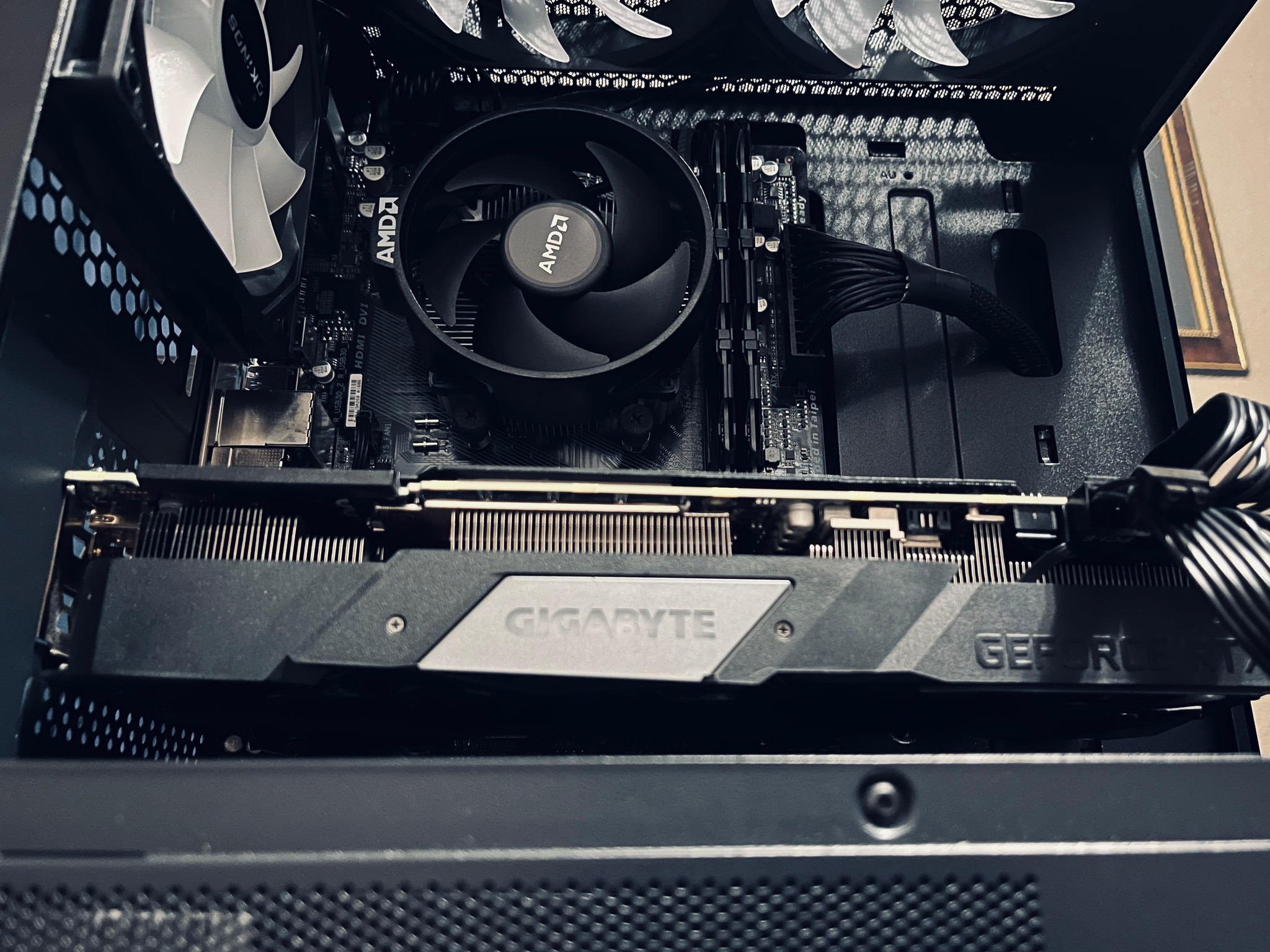 ESports Gaming PC |RTX 2070 Super // Ryzen 5 2600 // 16GB DDR4|