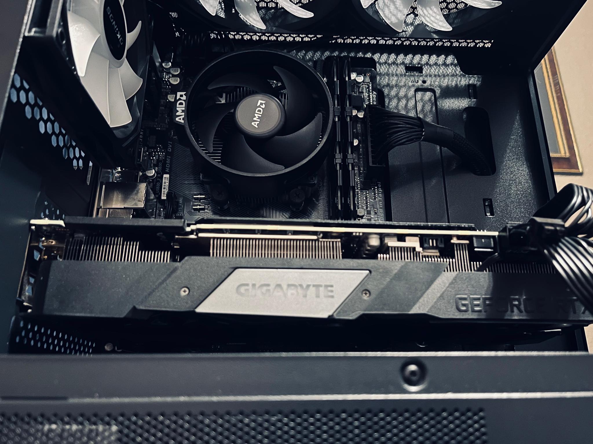 ESports Gaming PC |RTX 2070 Super // Ryzen 5 2600 // 16GB DDR4|