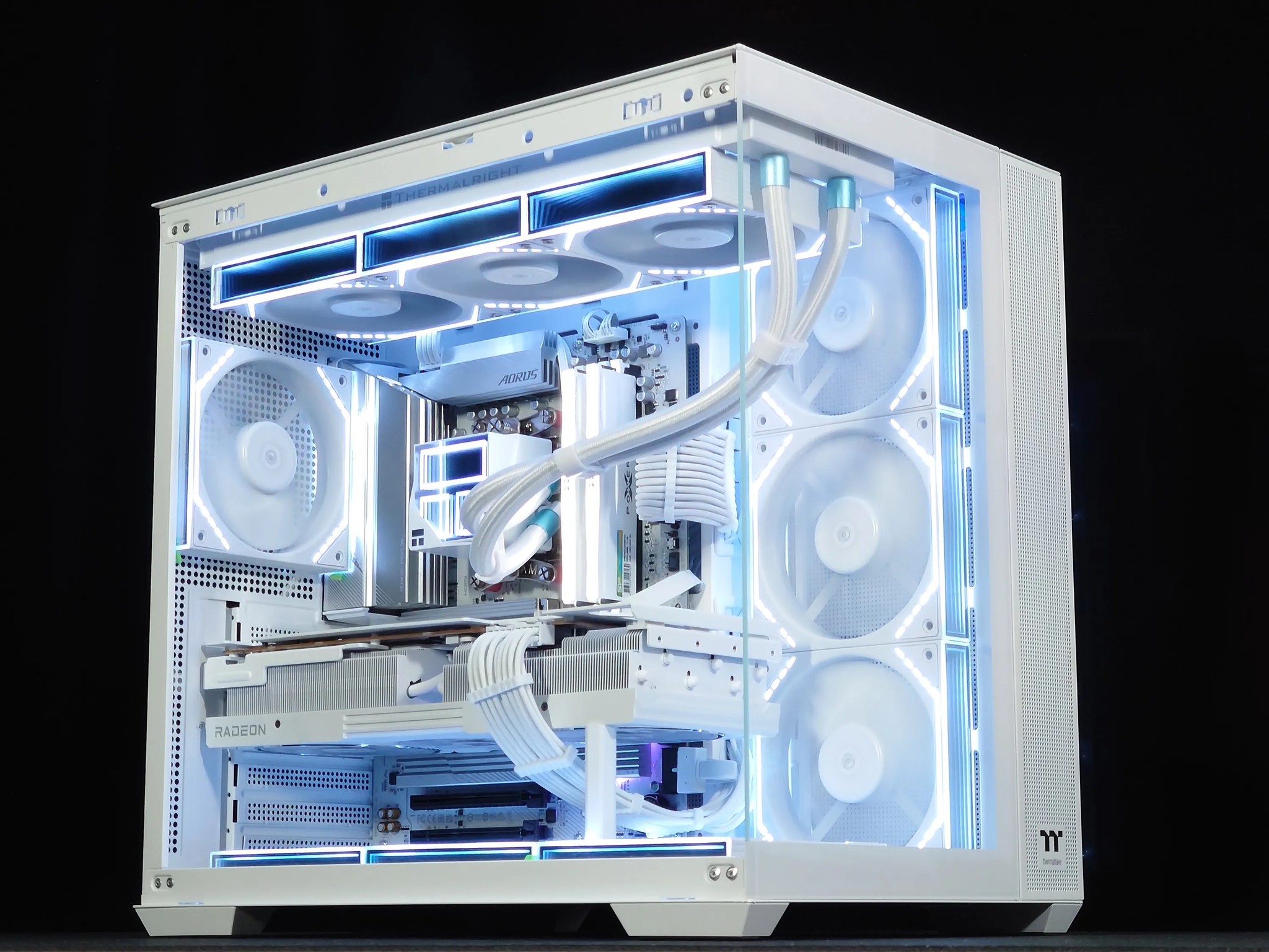 🤍🐻‍❄️Extreme Gaming PC❄️ AMD RX 7900 XT 20GB❄️AMD Ryzen 7 8700F❄️ 32GB DDR5 Ram❄️2TB NVME SSD