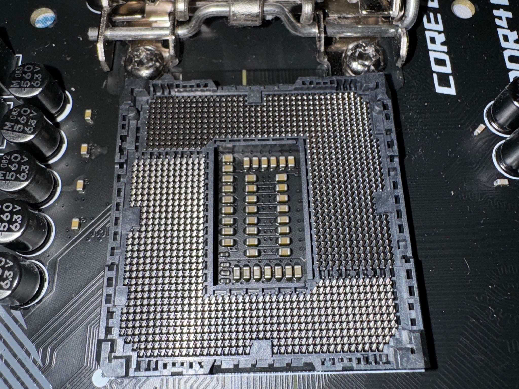MSI MPG Z390 Gaming Edge AC + i5-8600