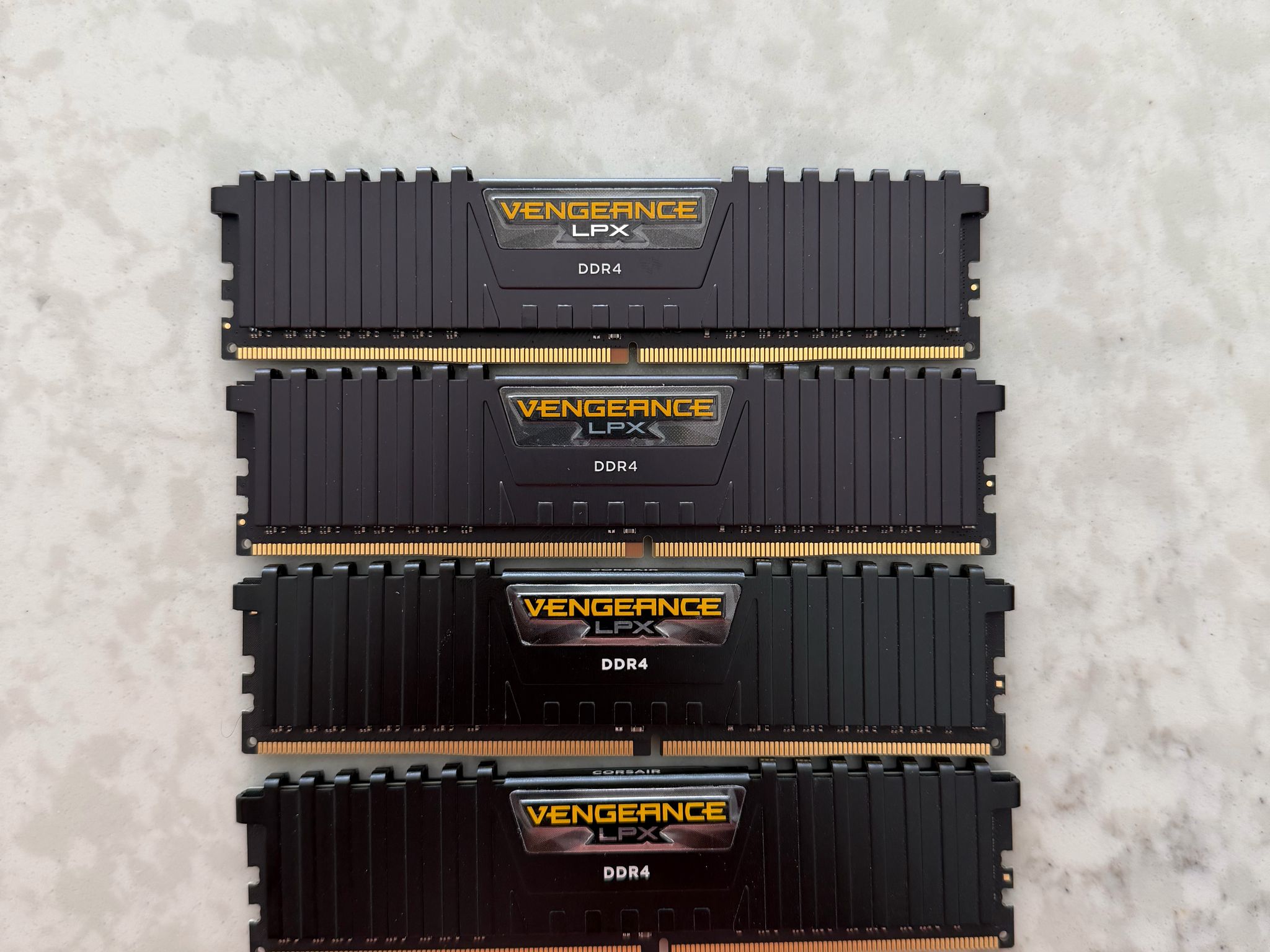 Corsair Vengeance LPX DDR4 32 GB (4x8) 3000 MHz