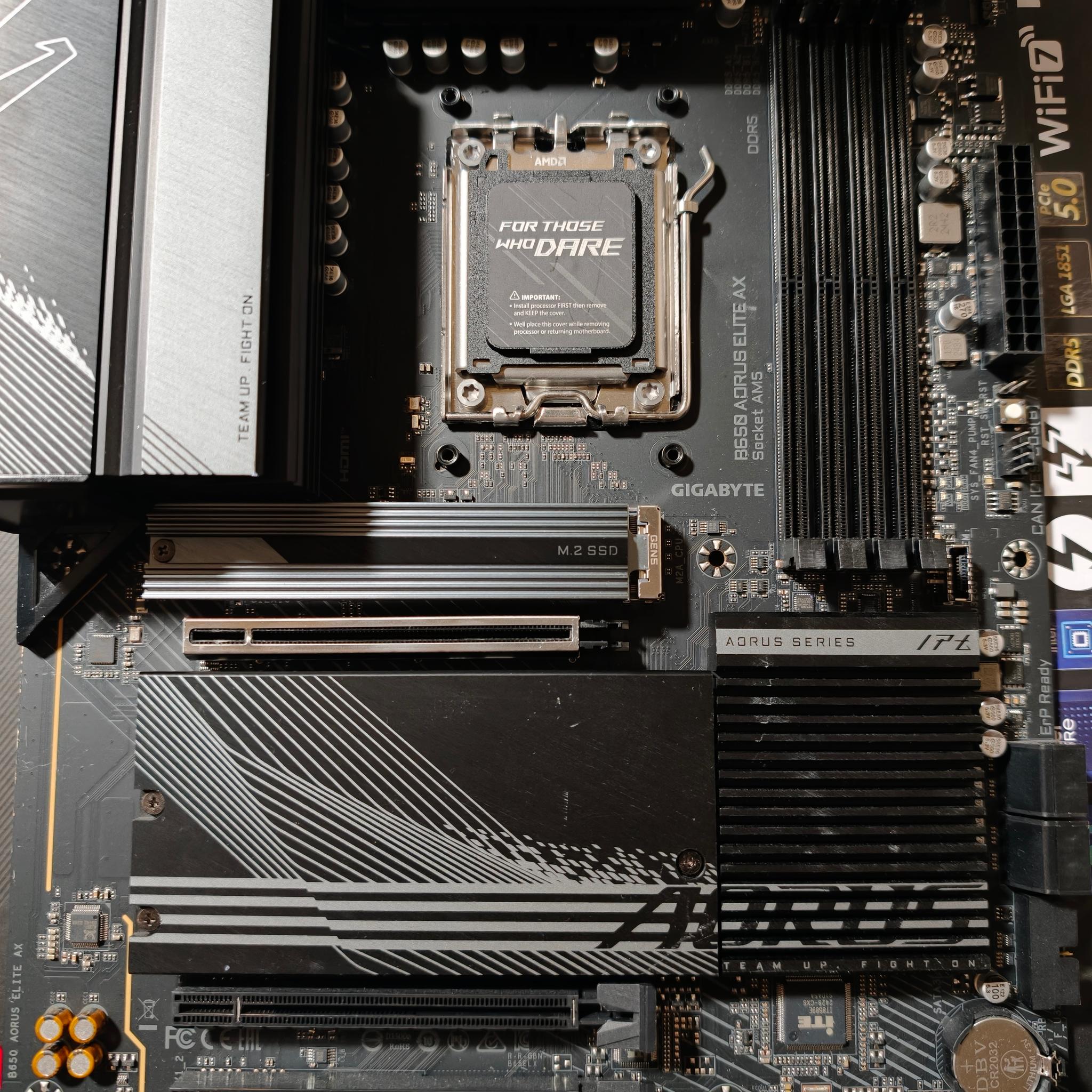 GIGABYTE B650 GAMING X AX V2