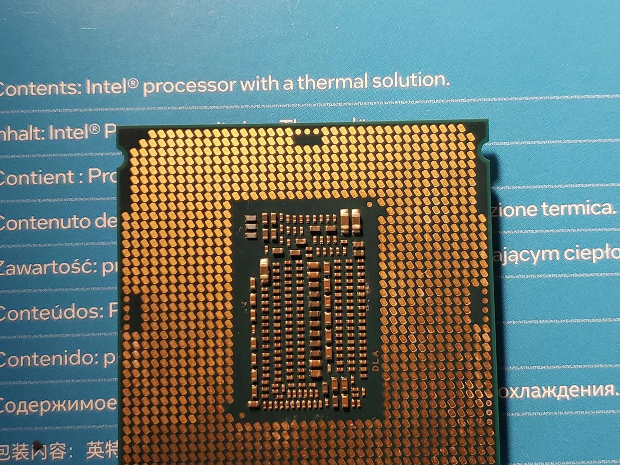 Intel i7-9700K Desktop Processor 8 Cores up to 3.6 GHz Turbo unlocked LGA1151 300 Series 95W