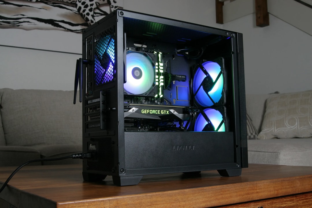 Gaming / Streaming PC - Nvidia GTX 1080 Ti - Ryzen 7 3700X - 16GB