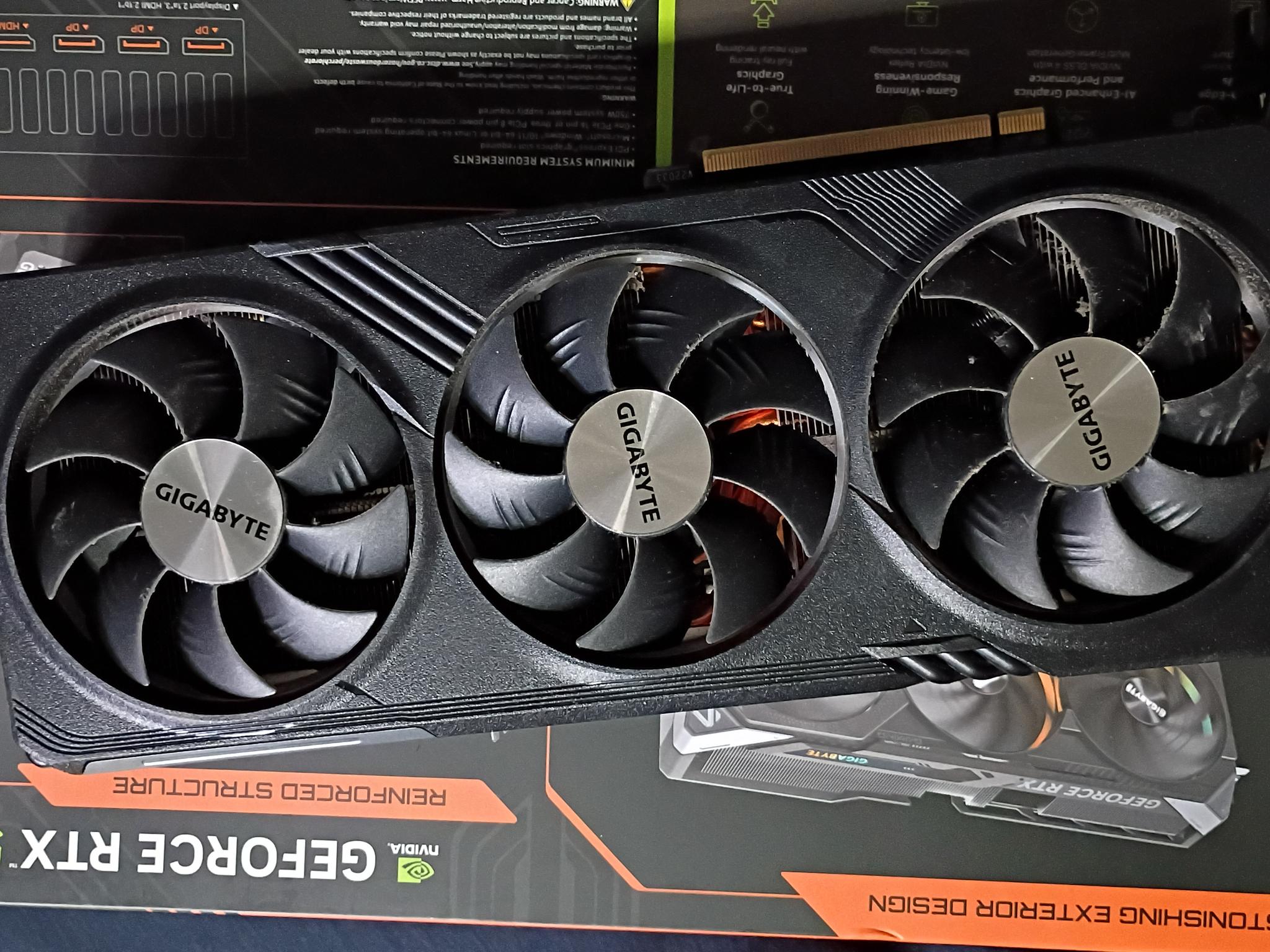 GIGABYTE GAMING OC GeForce RTX 4070 - Image 1