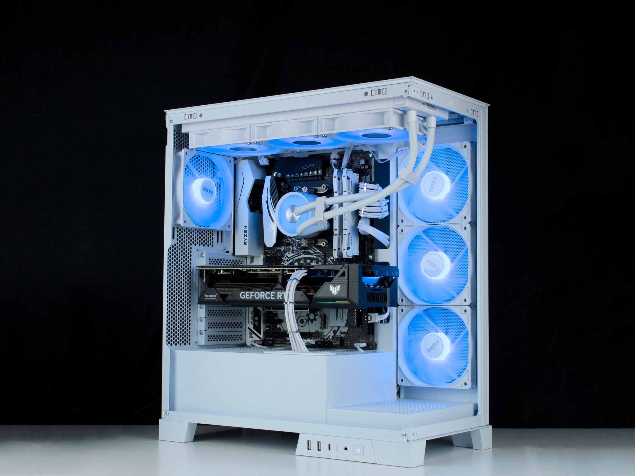 ❄️🧊💎- Whiteout 1440P Gaming PC | RTX 4070, Ryzen 7 5700X, 32GB RAM, 960GB SSD ❄️🧊💎