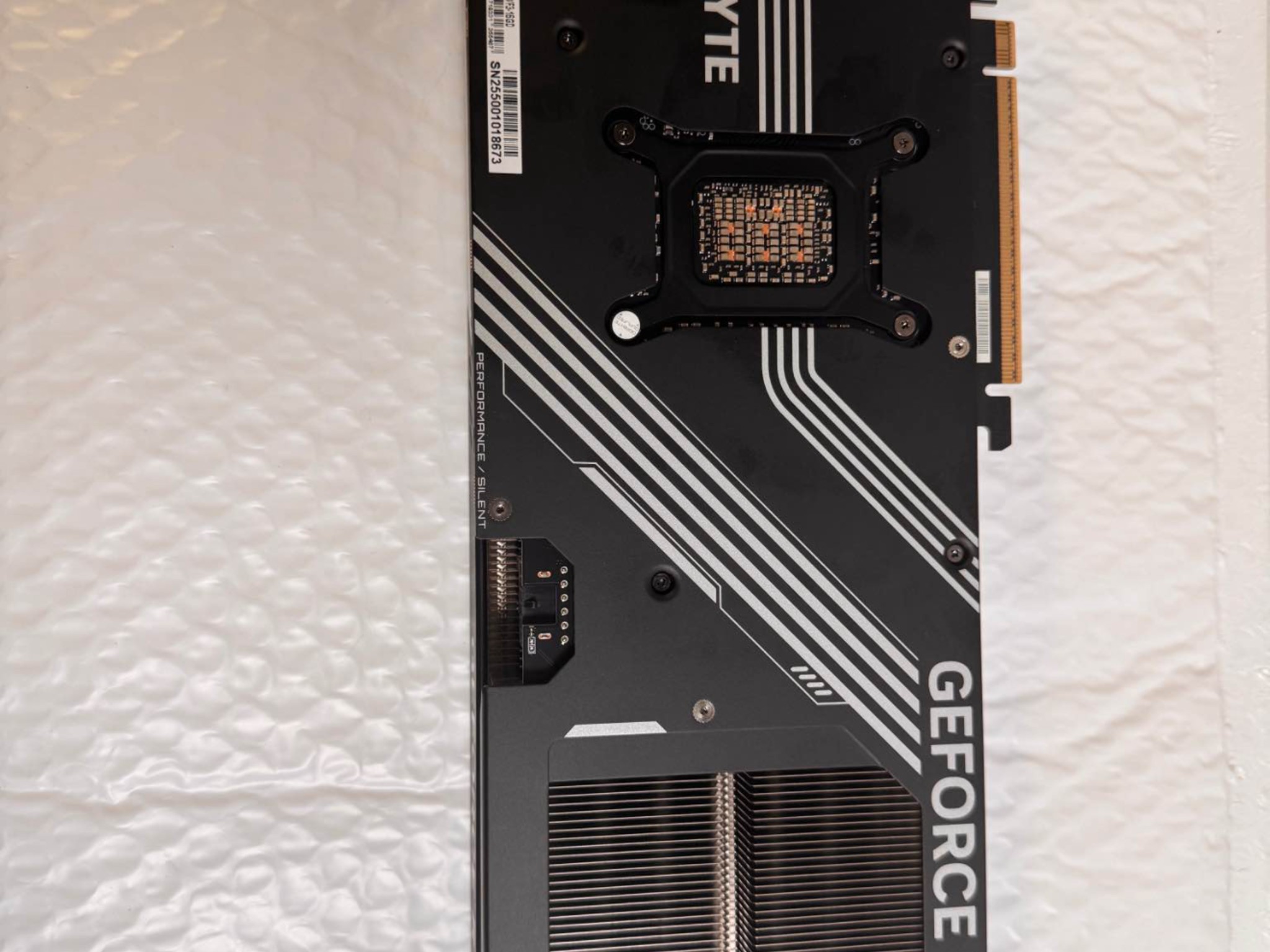 GIGABYTE GeForce RTX 5080 WINDFORCE OC SFF 16G