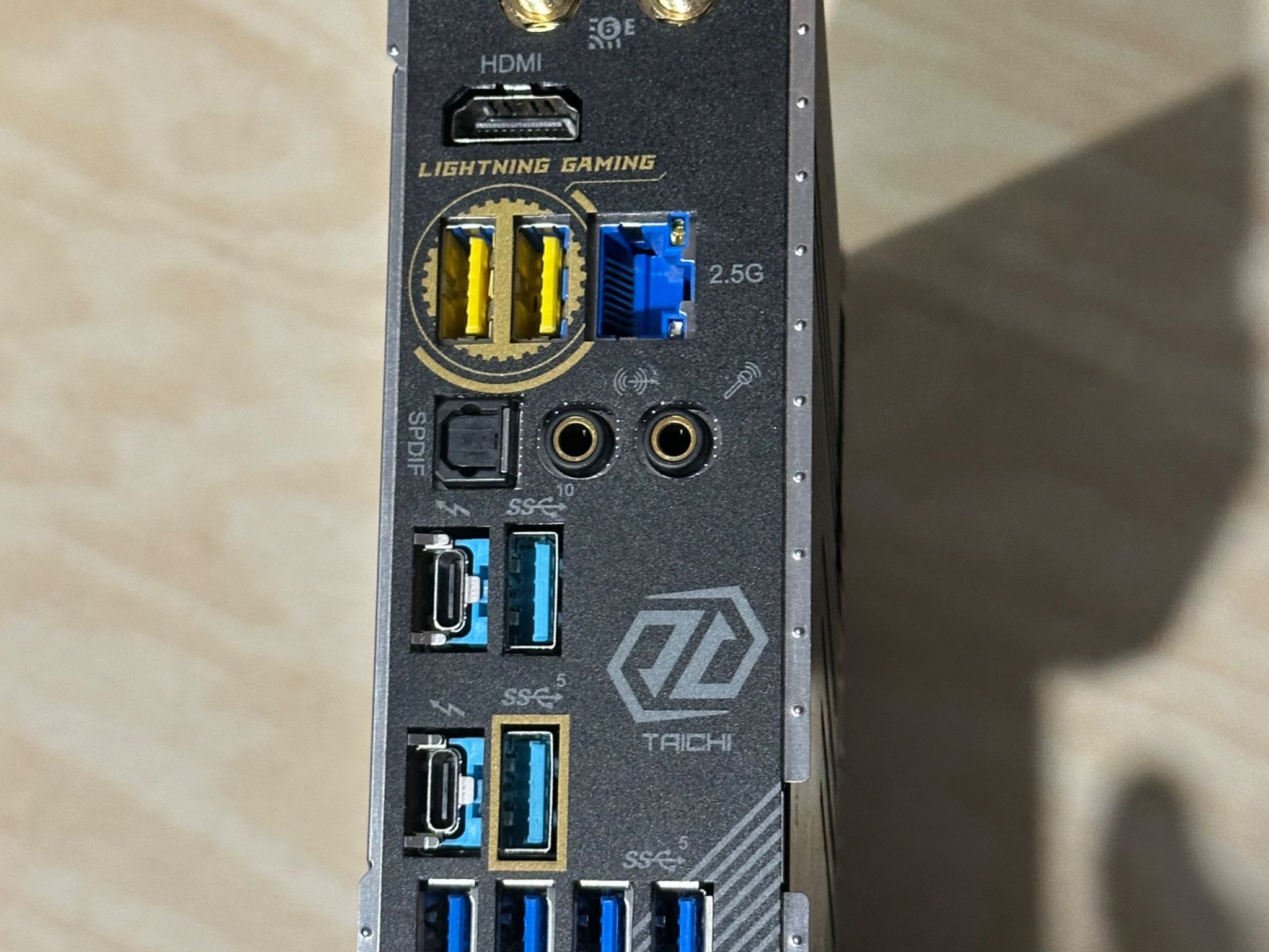 ASRock X670E TAICHI AM5