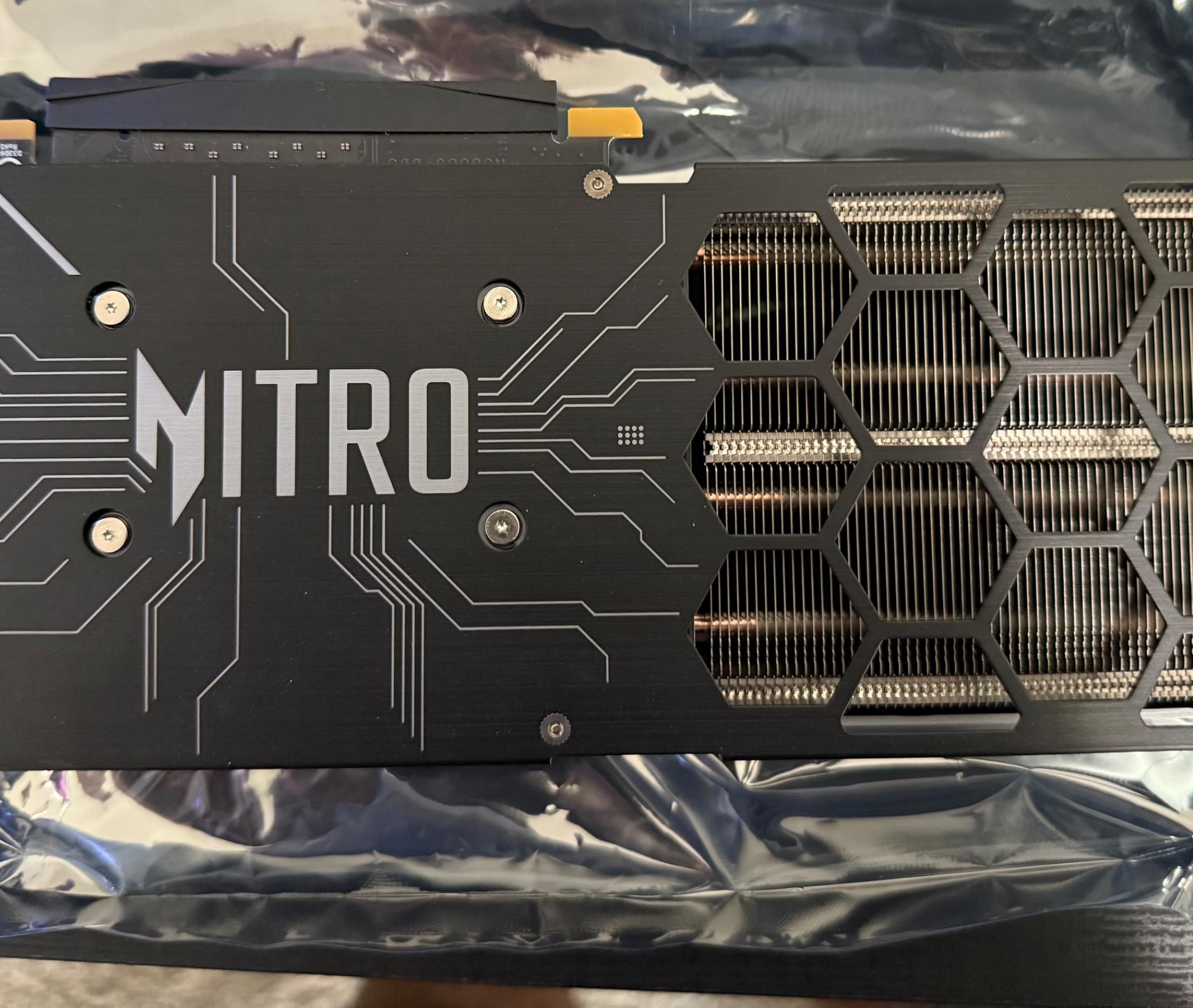 Acer Nitro Arc B580
