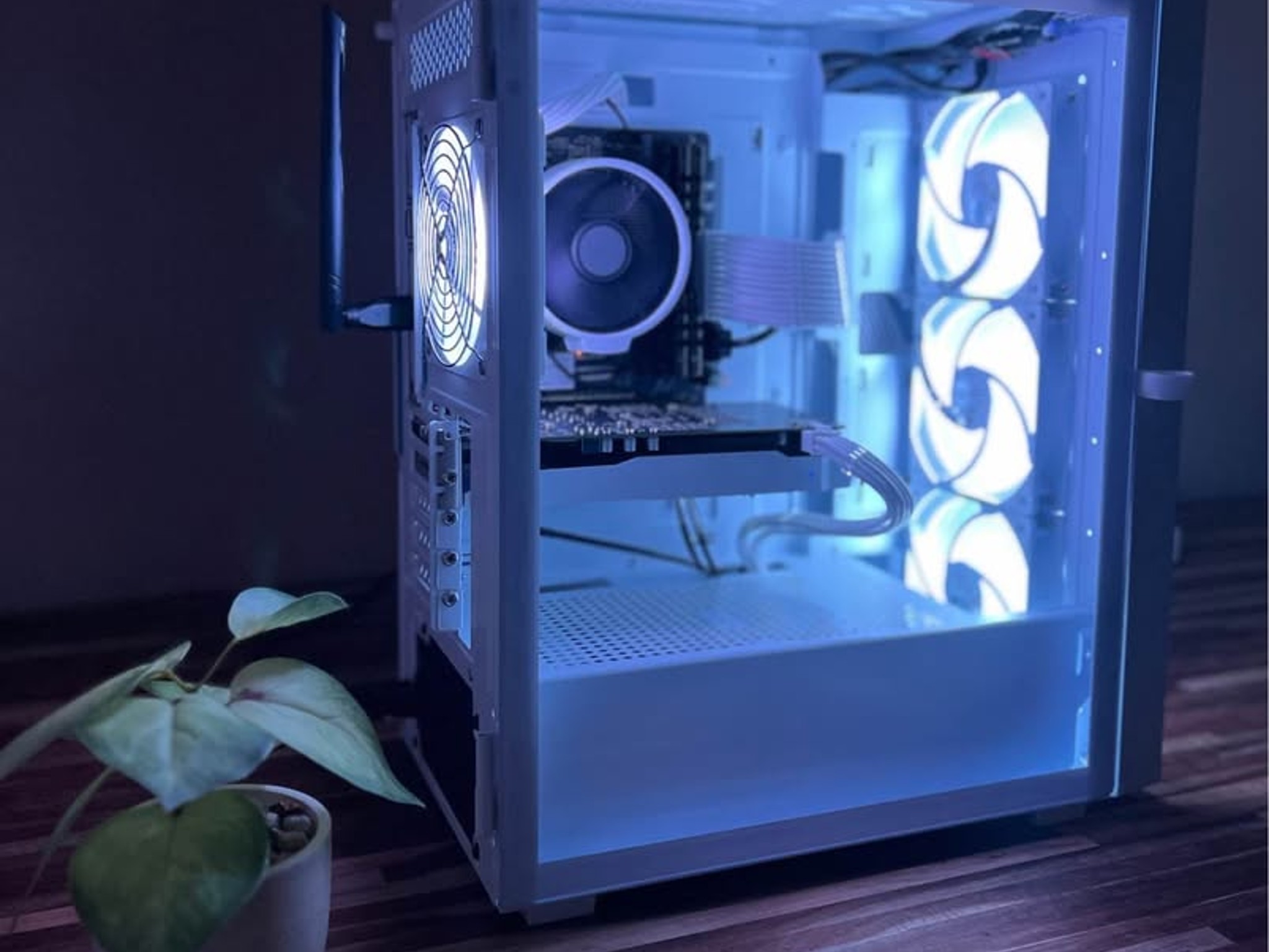 Custom White-Themed Gaming PC – Brand New Build!