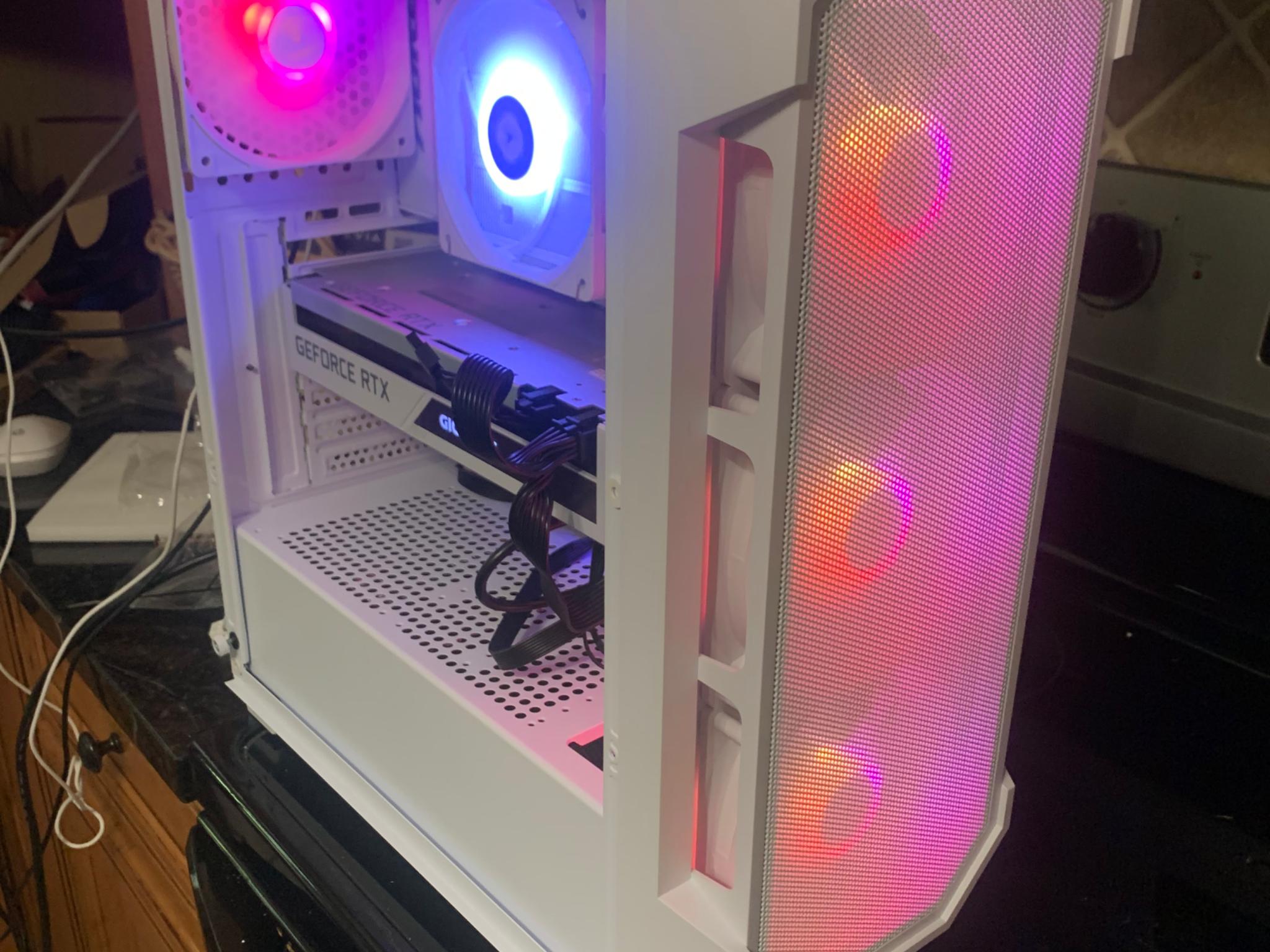 White aura gaming 9600X and RTX 3070