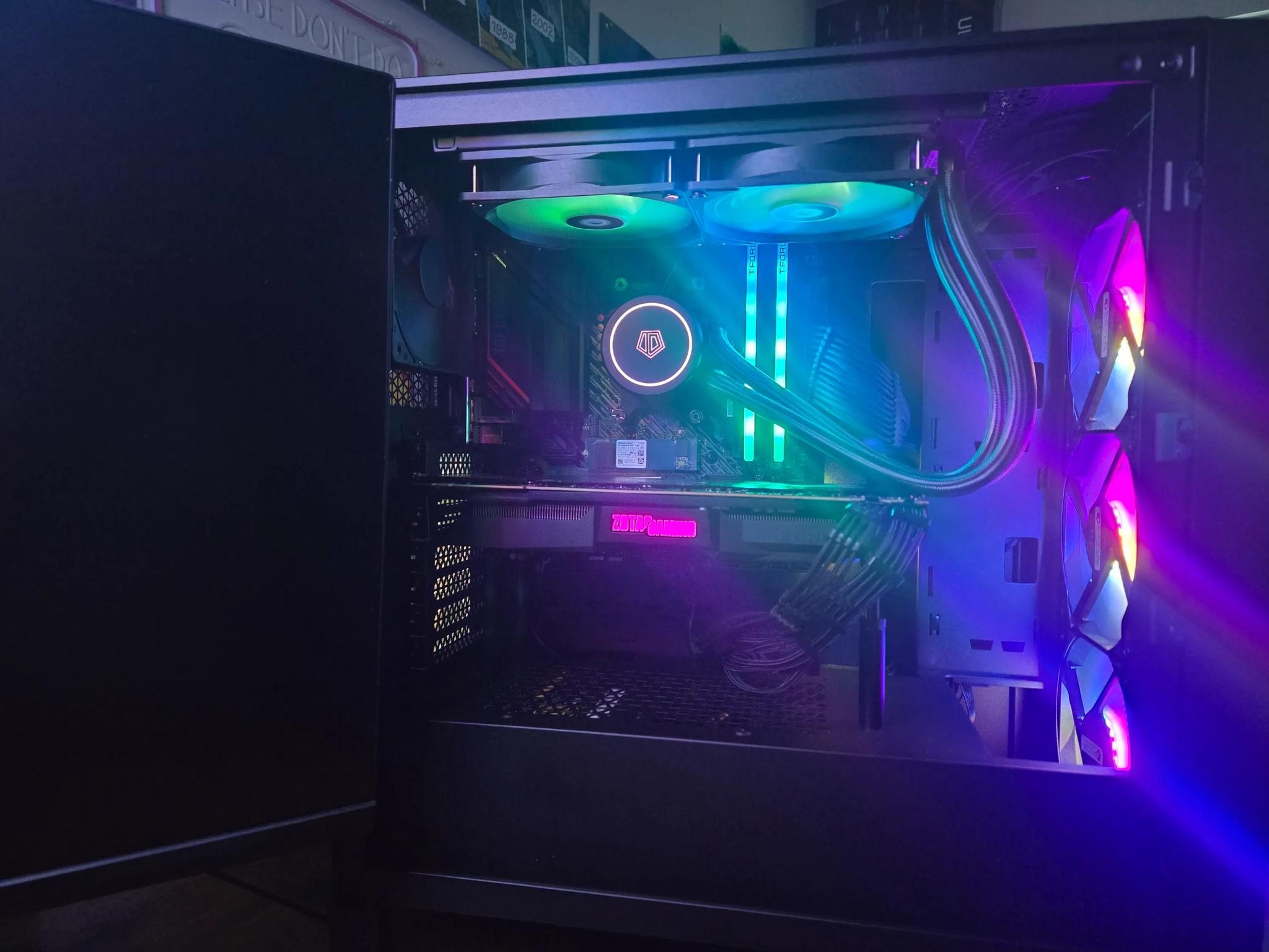 RGB 1440p Gaming PC