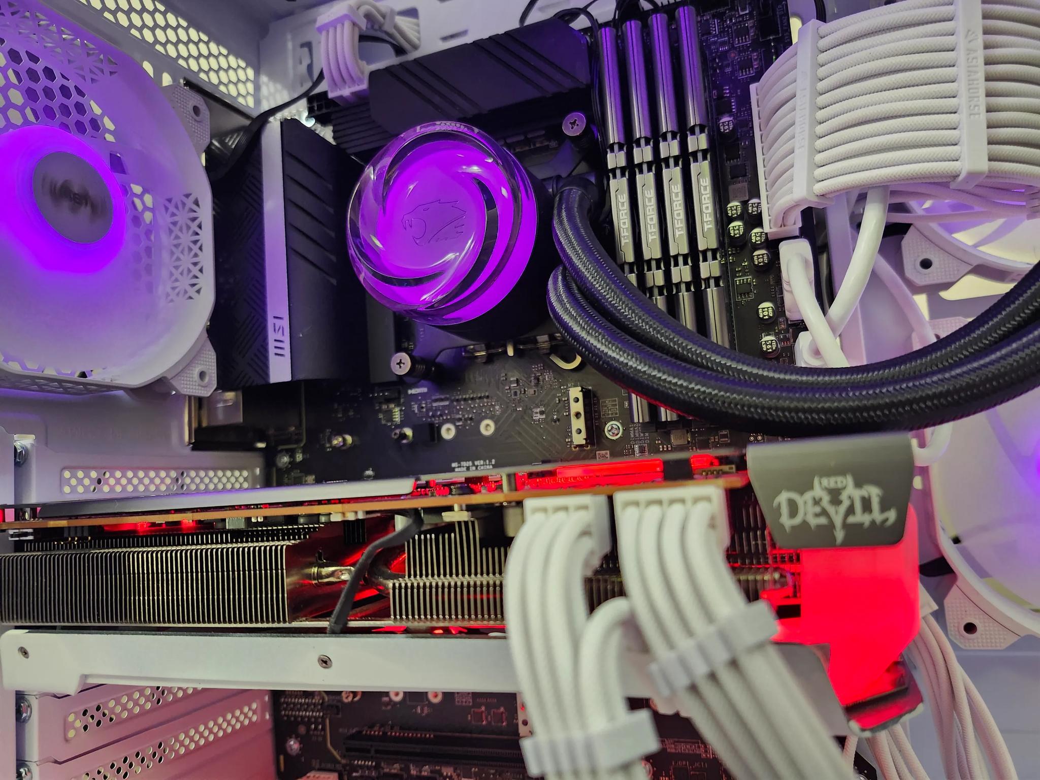 🤍🖤 RX 6600XT / i5 / 32GB DDR4 / 1TB M.2 SSD 🖤🤍*