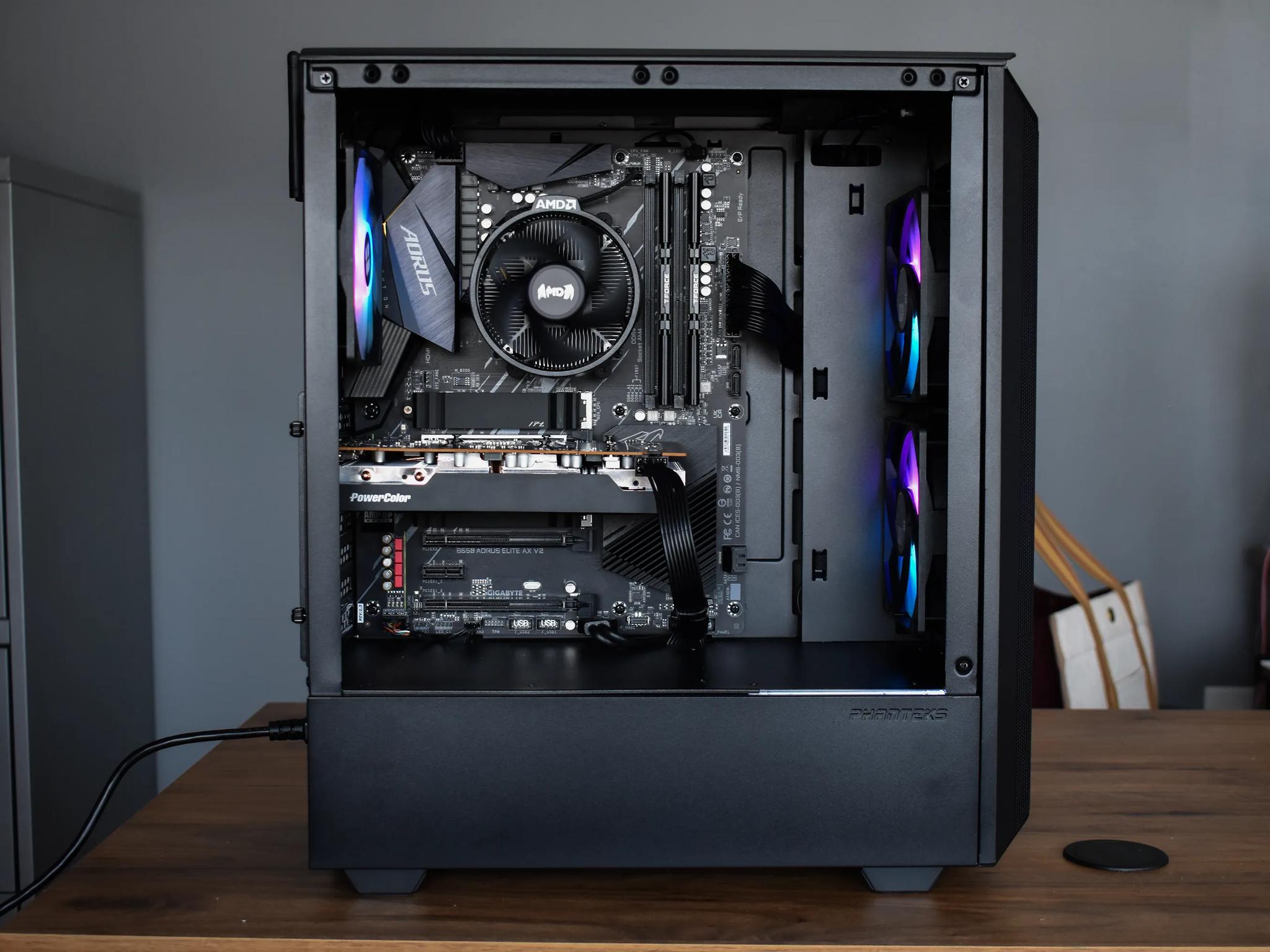 Ryzen 5 5500 / RX 6600XT Mid Range Gaming PC