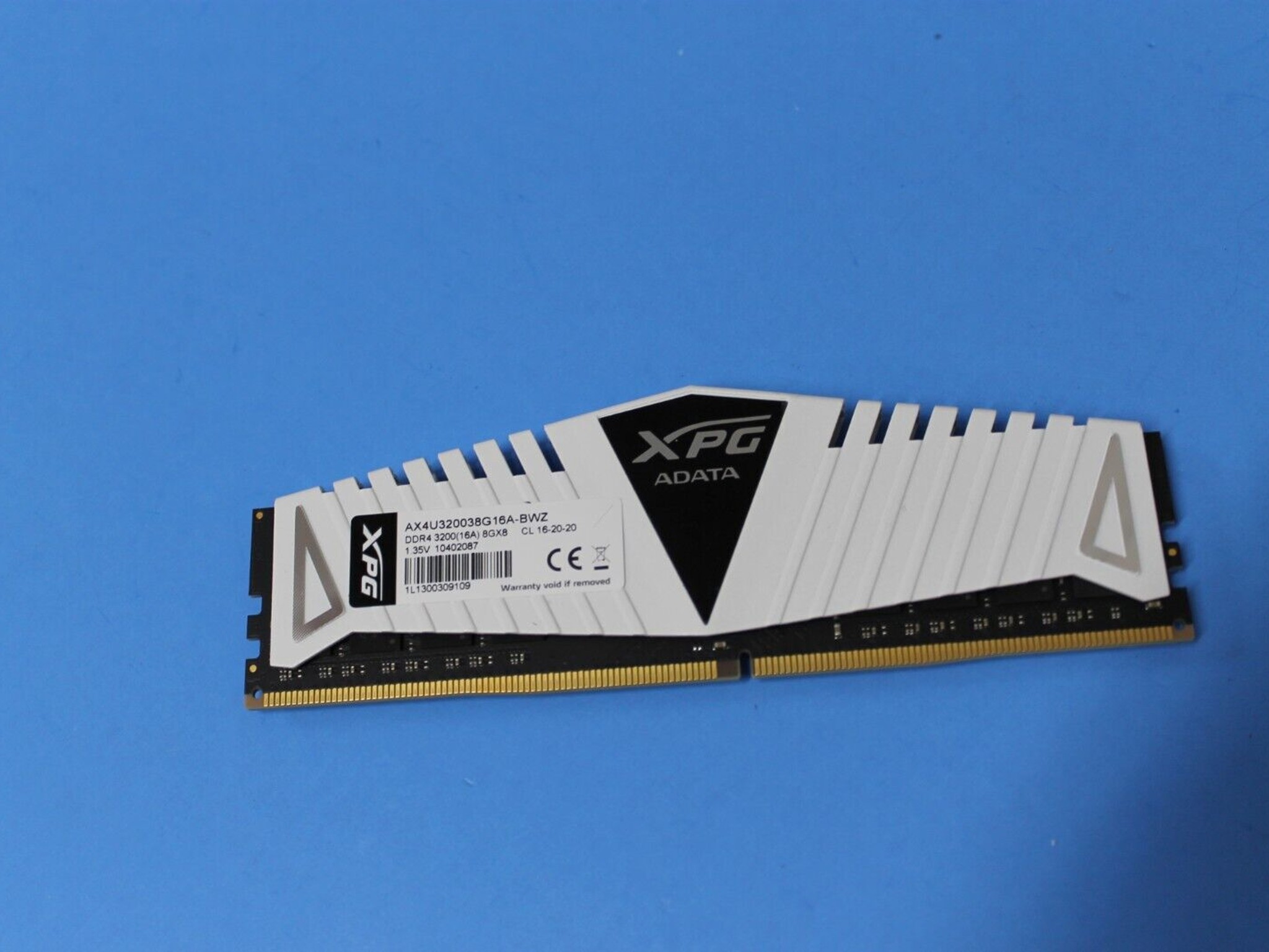 ADATA XPG 8GB (1 x 8GB) DDR4 3200 MHz Desktop Ram WHITE AX4U320038G16A-BWZ