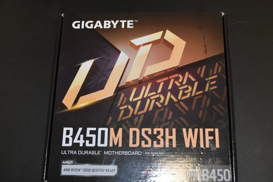 GAMING PC RYZEN 3600 RX5500 XT ram 16gb 1TB NVME +SREAKERS +WIRELESS KEYBOARD &MOUSE RGB CASE PLUS