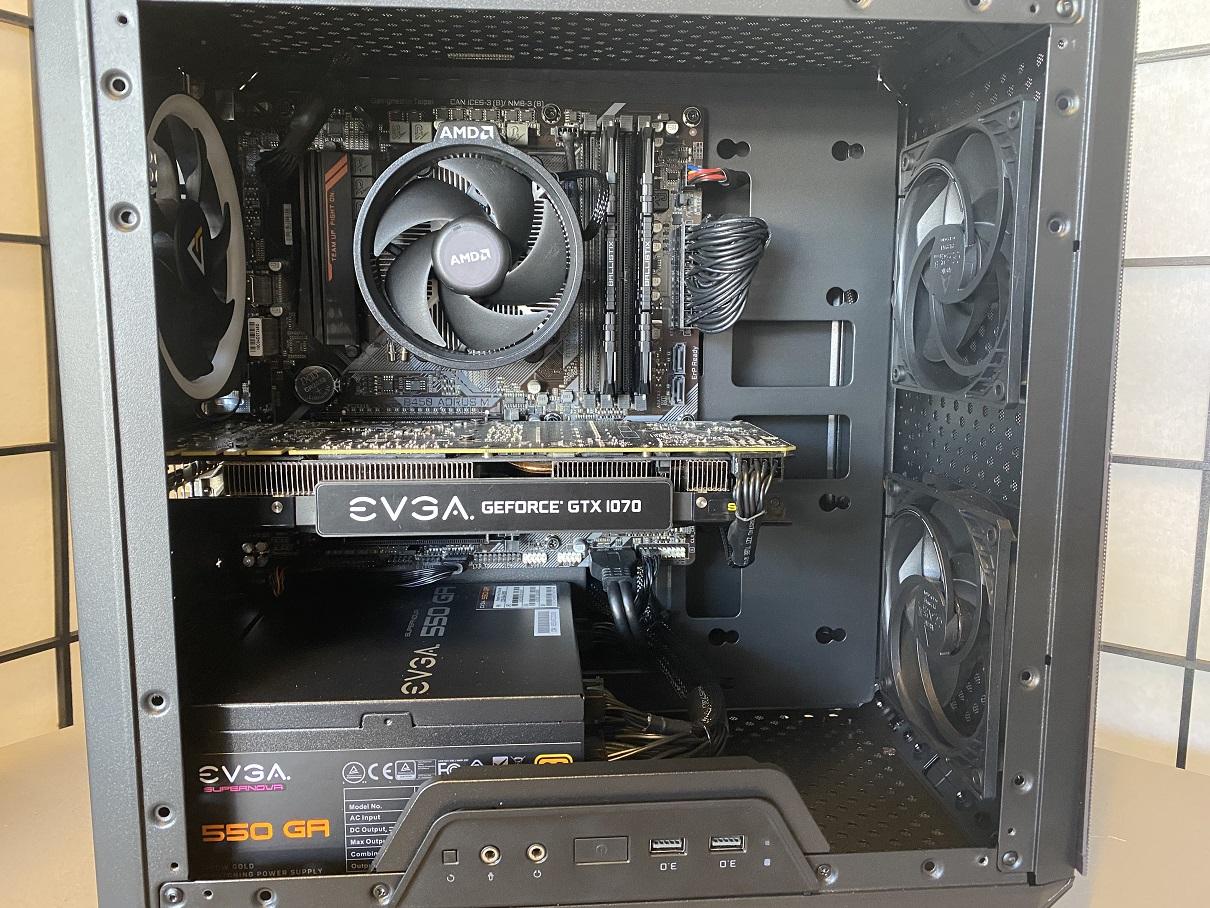EVGA GTX 1070 SC (8gb), AMD Ryzen 5 3400g, DDR4 3000MHz 16GB (8x2), 500GB NVMe, 550W Gold