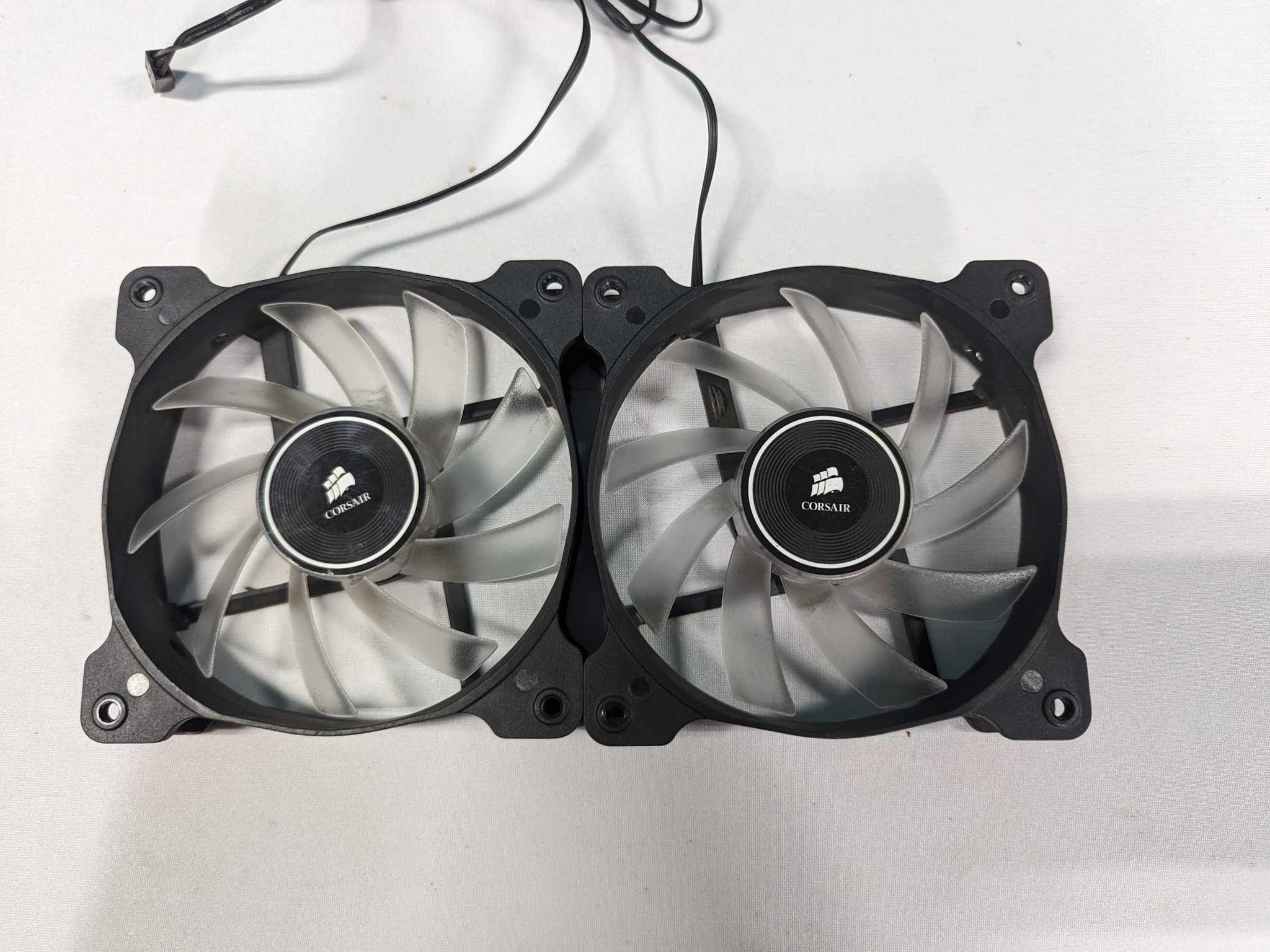 Lot of 4 Corsair 120mm Case fans. (PWM) Free ship!