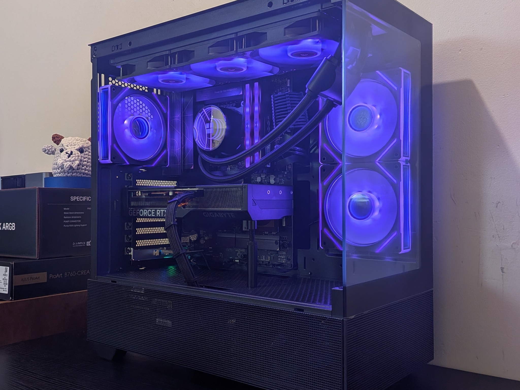 🔥🐦‍⬛ 1440p Gaming Beast | RTX 4070Ti | i7 12700KF | 2TB SSD | 32GB RAM | WiFi 6 & Bluetooth 🐦‍⬛🔥