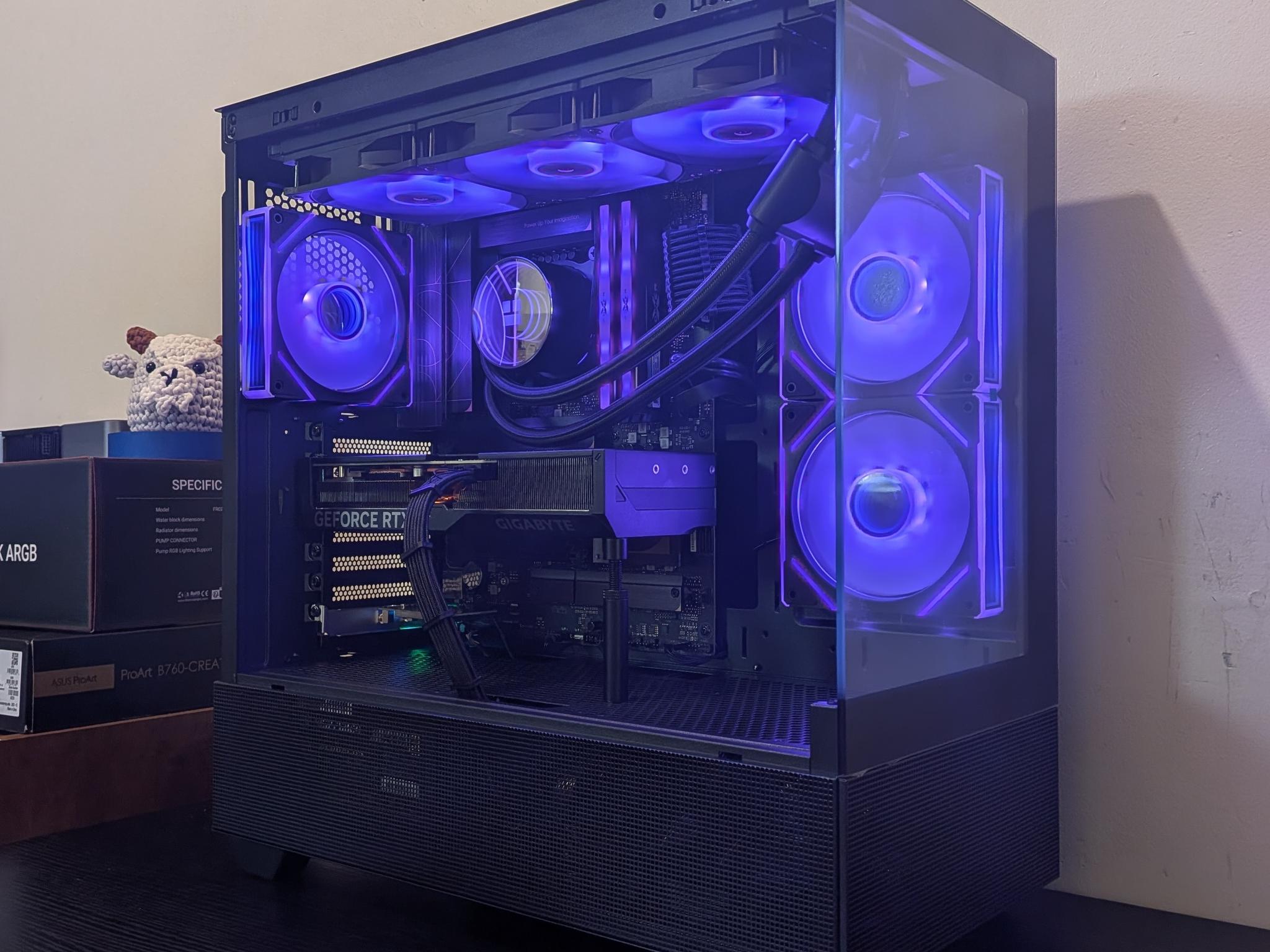 🔥🐦‍⬛ 1440p Gaming Beast | RTX 4070Ti | i7 12700KF | 2TB SSD | 32GB RAM | WiFi 6 & Bluetooth 🐦‍⬛🔥