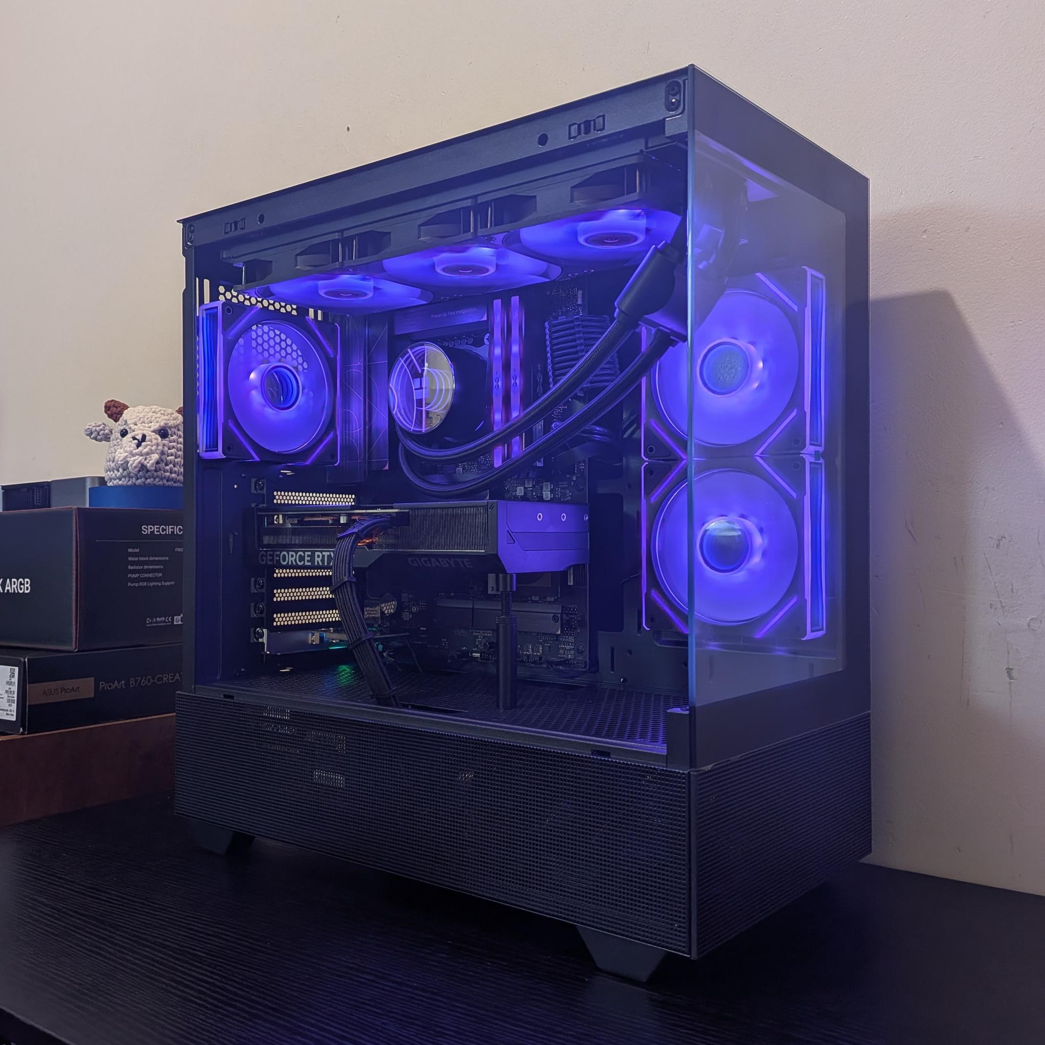 🔥🐦‍⬛ 1440p Gaming Beast | RTX 4070Ti | i7 12700KF | 2TB SSD | 32GB RAM | WiFi 6 & Bluetooth 🐦‍⬛🔥