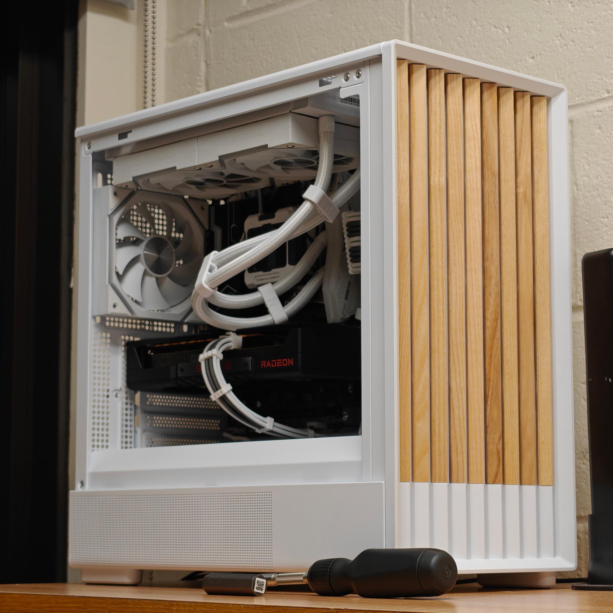 1440P/1080P Gaming PC | Ryzen 7 7800X3D, RX 9060 XT 16GB, 32GB DDR5, 1TB Gen4 NVMe, 2.4" LCD