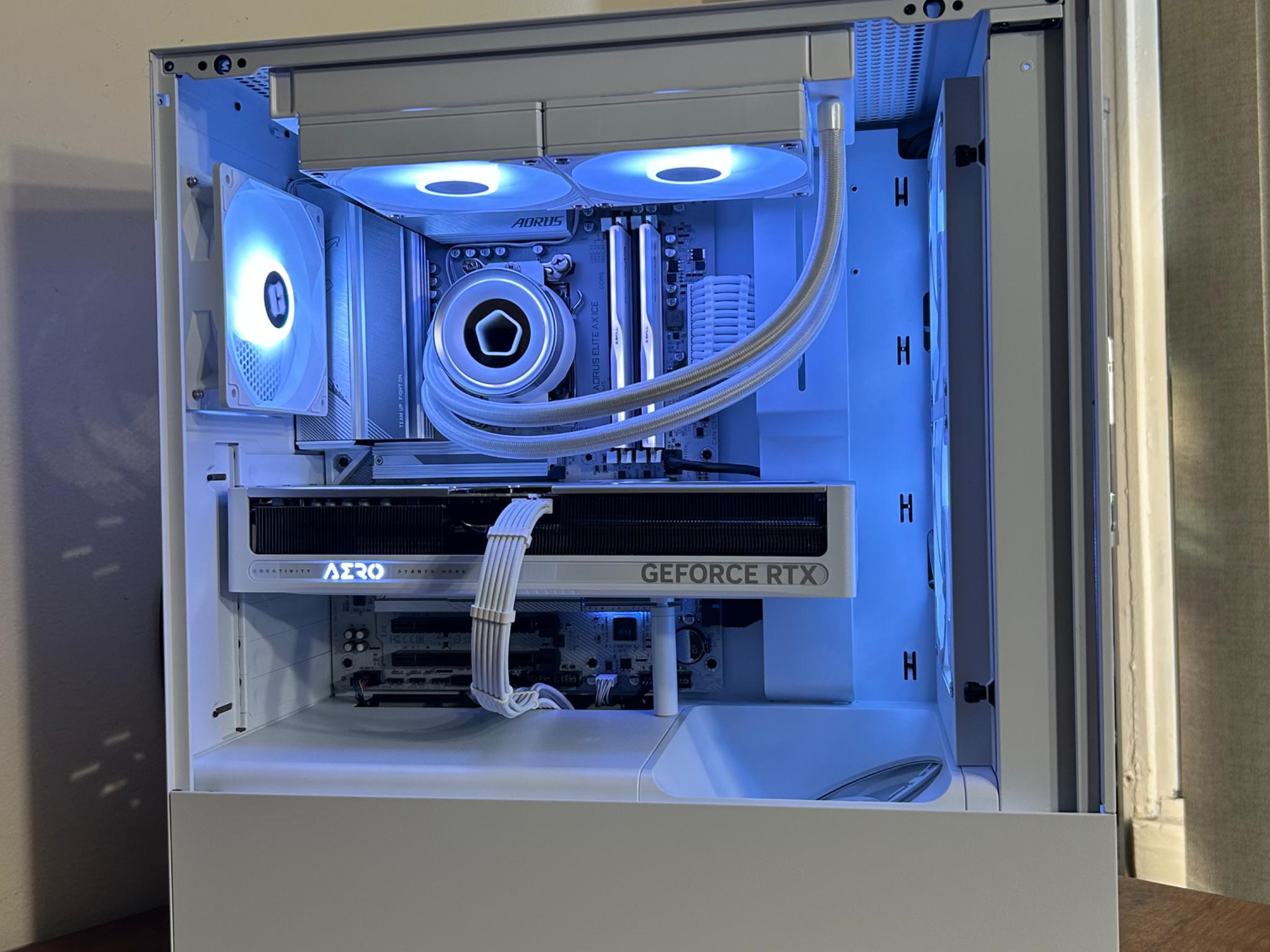 *FREE GAME* RTX 5070 12GB | Ryzen 7 7700X | 32GB DDR5 6000MT/s | 2TB NVMe | The Sentinel RTX