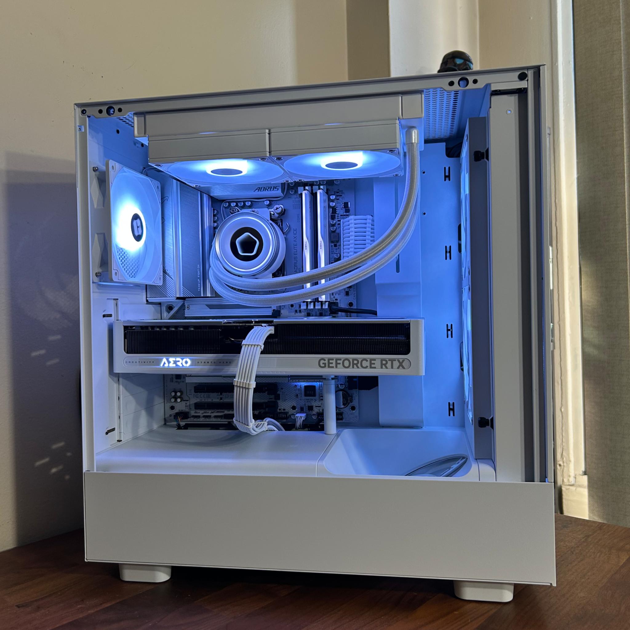 *FREE GAME* RTX 5070 12GB | Ryzen 7 7700X | 32GB DDR5 6000MT/s | 2TB NVMe | The Sentinel RTX