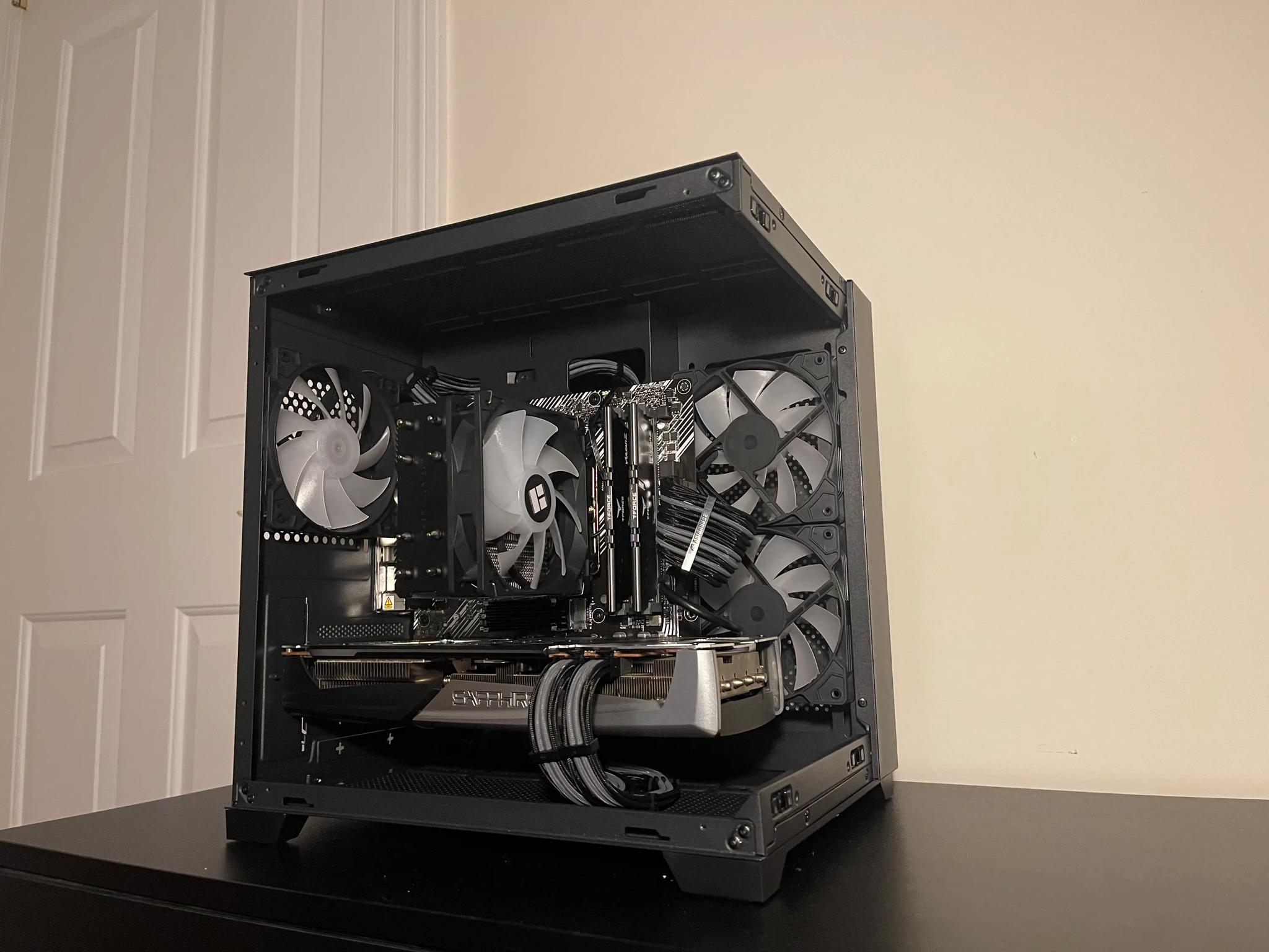 [Summer Sale] The Silver Nitro Gaming PC | Ryzen 5600 with Sapphire Nitro+ RX 5700xt