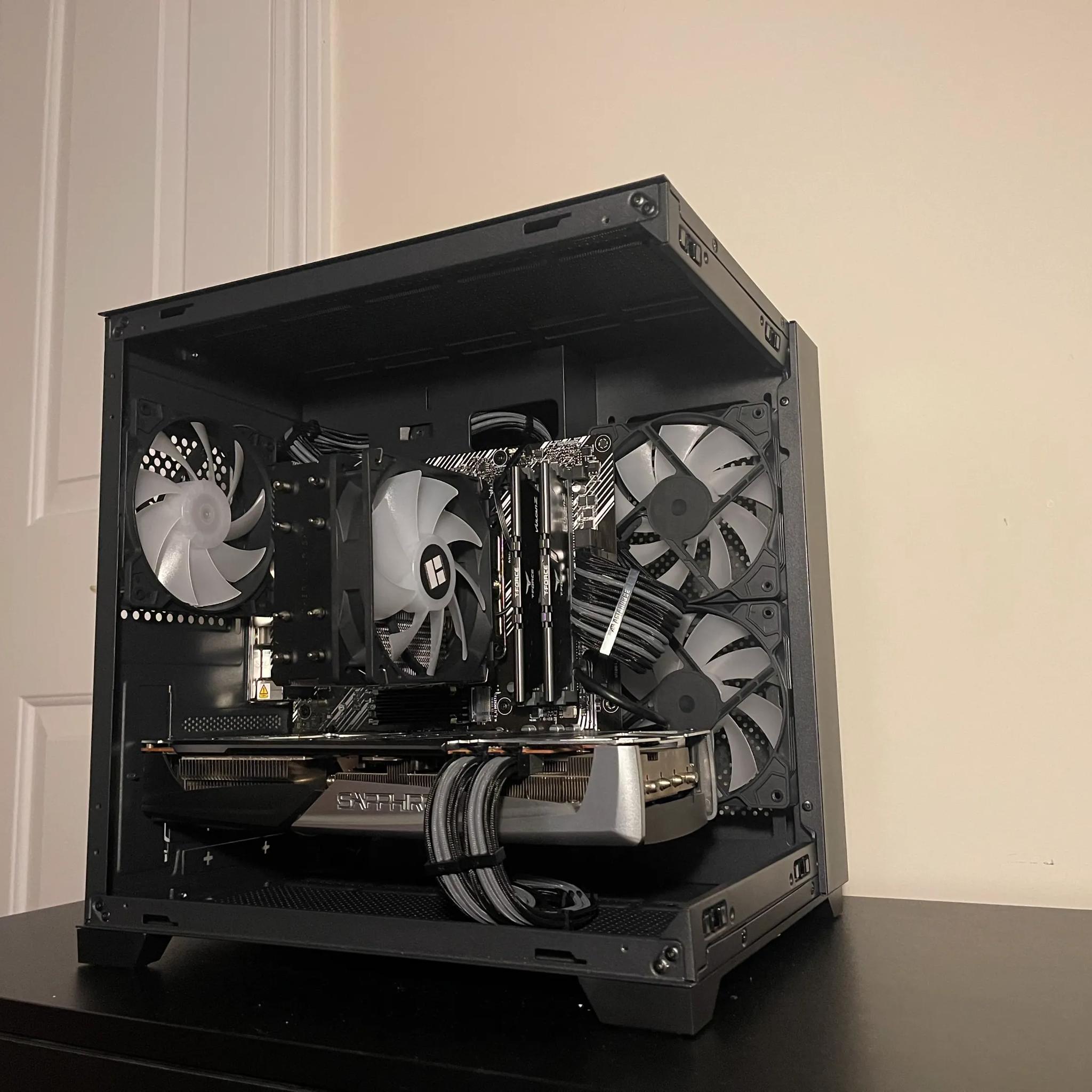[Summer Sale] The Silver Nitro Gaming PC | Ryzen 5600 with Sapphire Nitro+ RX 5700xt