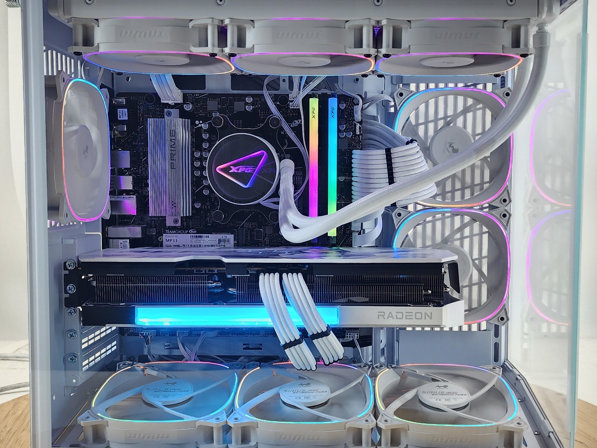 Gaming PC Ryzen 7 7700 32GB RAM 1TB SSD RX 9070 XT 16GB Windows 11 Computer