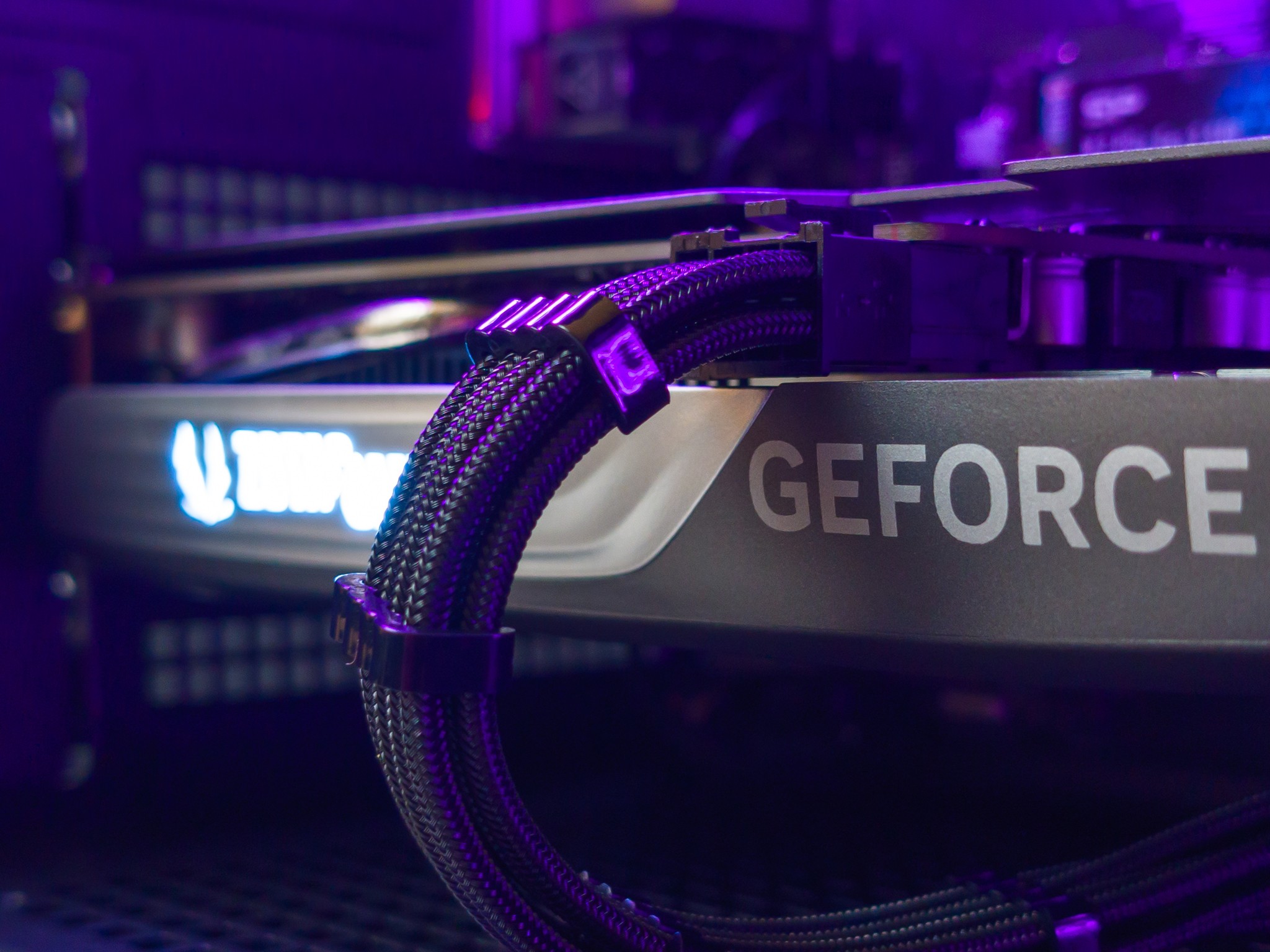 💜🖤 RTX 4060 / Ryzen 7 3700X / 16GB Gaming PC 🖤💜