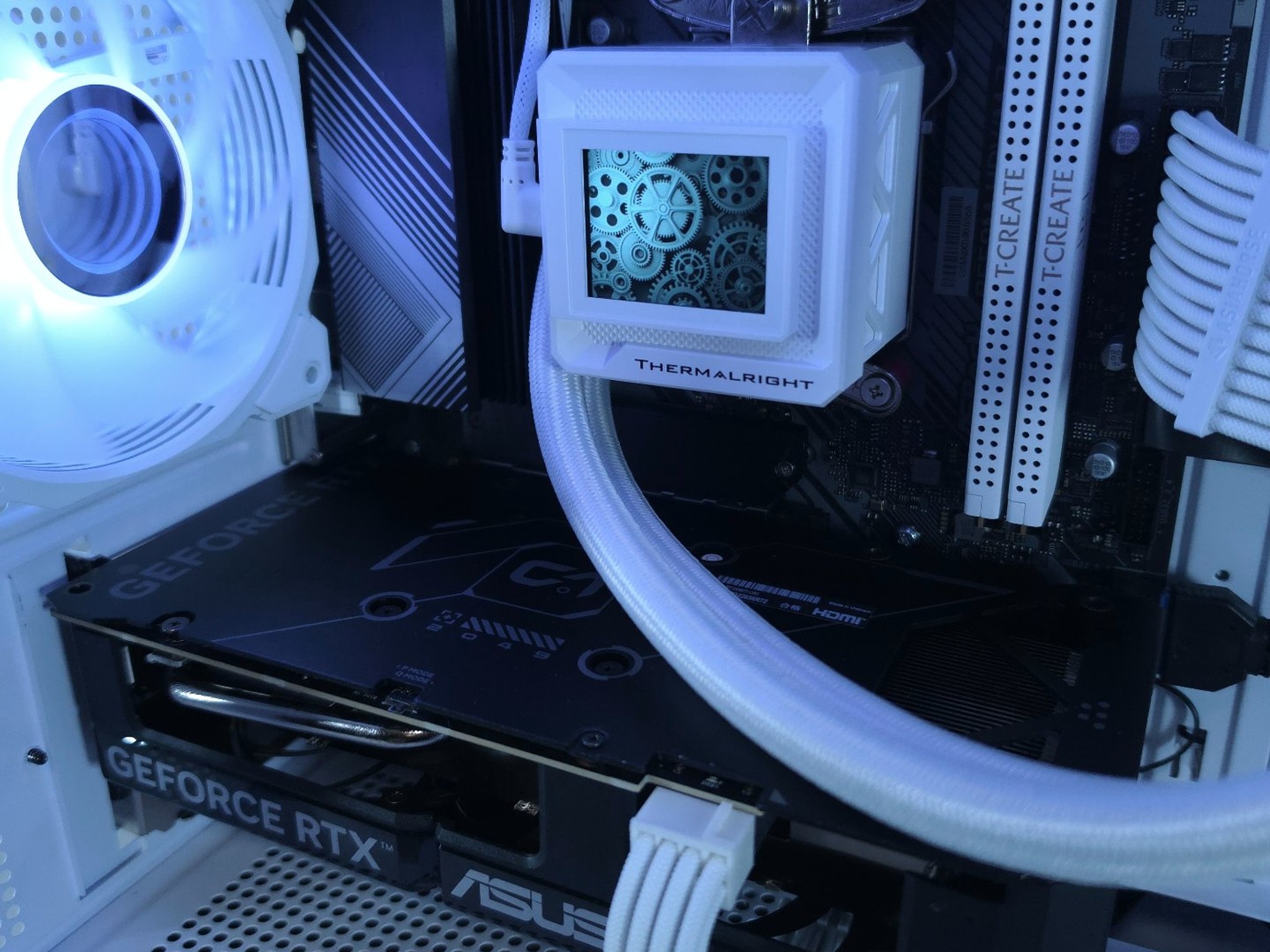 RTX 5060 Ti 🤍 Ryzen 5 7500F
