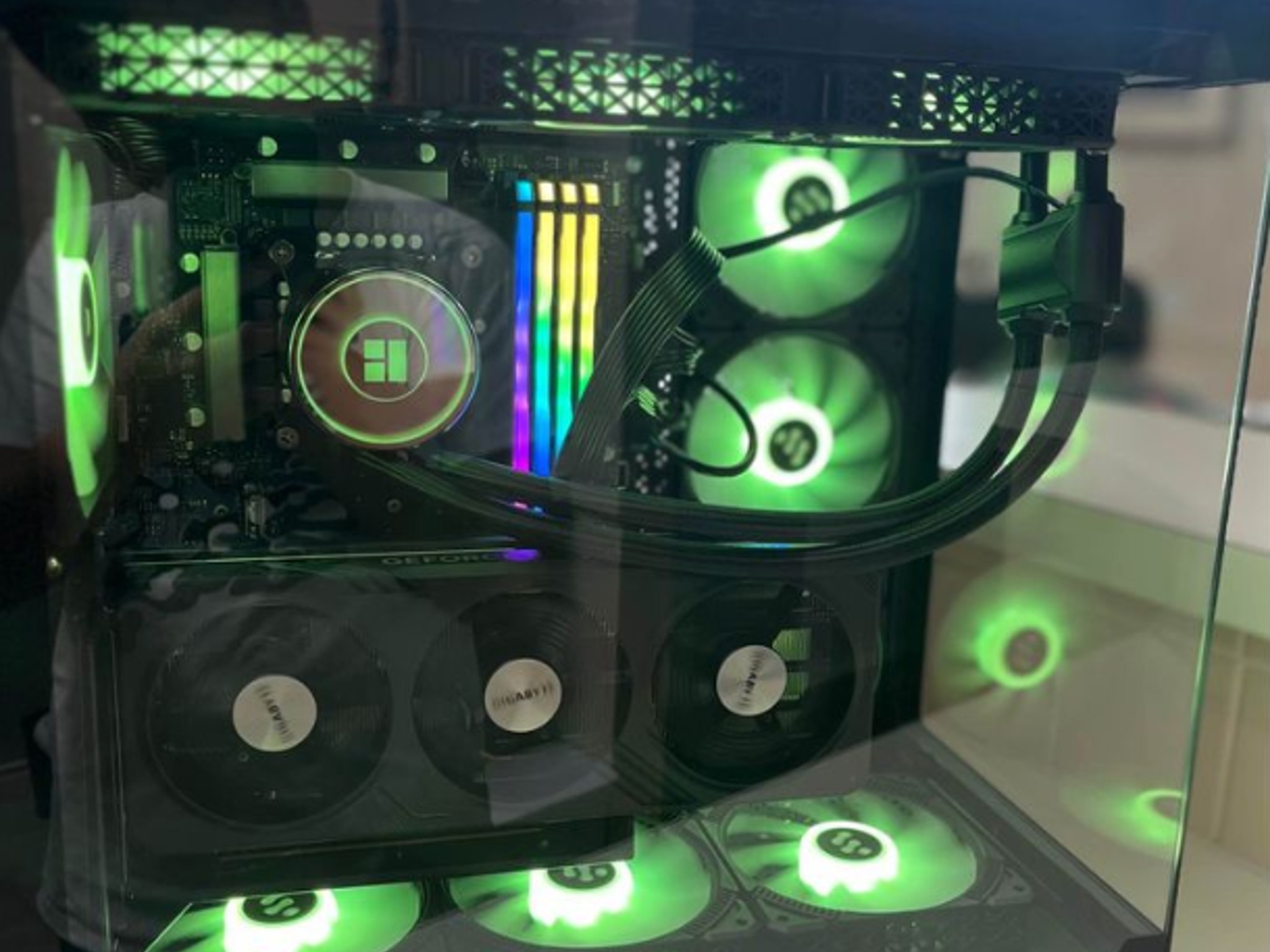 🤑 ON SALE!💰🔥Red Aura🔥 Black Fishtank PC Build 🐟 - 4060 - i9 Intel 🚀 1080p/1440p