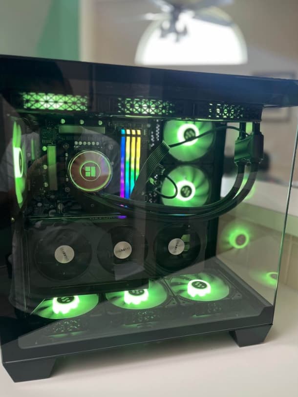 🤑 ON SALE!💰🔥Red Aura🔥 Black Fishtank PC Build 🐟 - 4060 - i9 Intel 🚀 1080p/1440p