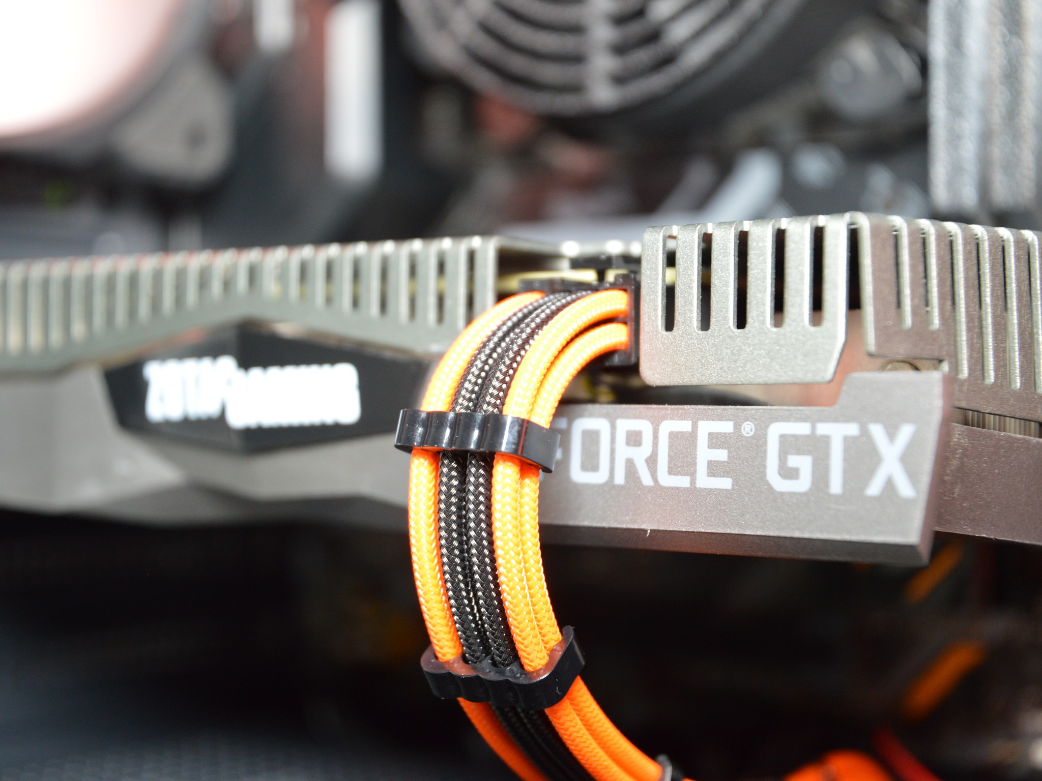 🍊⚫ | GTX 1660 Ti 6GB | INTEL i5-8600K | 16GB DDR4 RAM | 512GB SATA SSD | Citrus Noir |